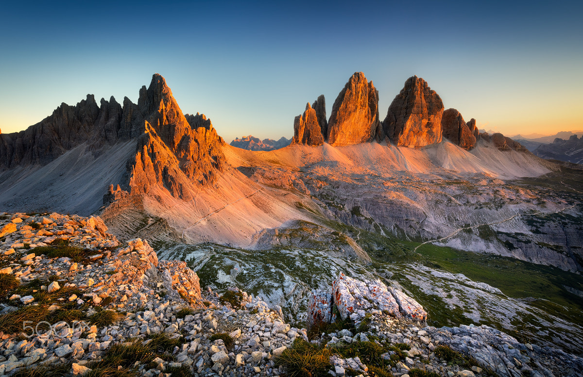 Canon EOS 5DS R + Canon EF 16-35mm F4L IS USM sample photo. Glowing pinnacles photography