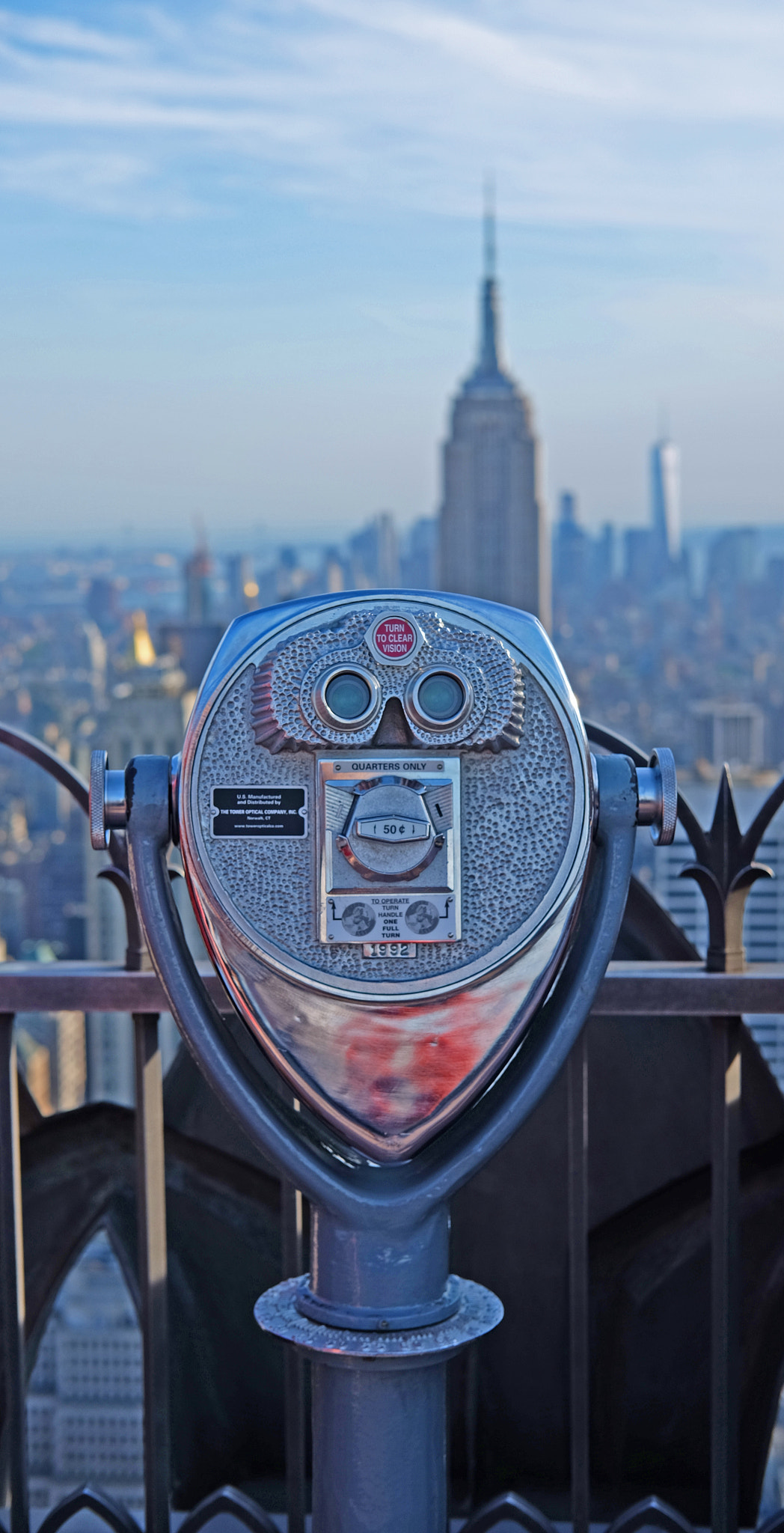 Fujifilm X-E2 + Fujifilm XF 35mm F2 R WR sample photo. Top of the rock photography