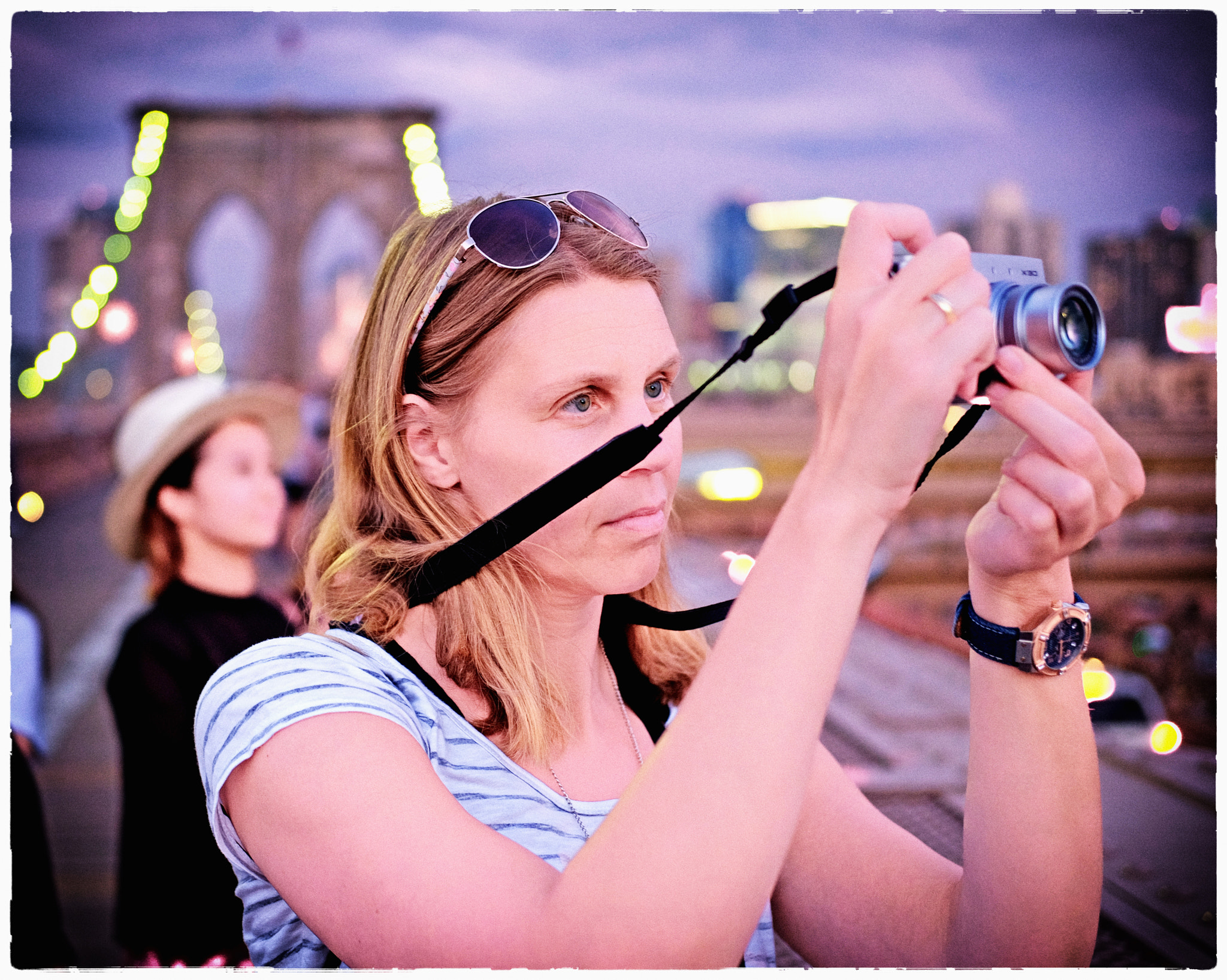 Fujifilm X-E2 + Fujifilm XF 35mm F2 R WR sample photo. Joyce @ brooklyn bridge photography