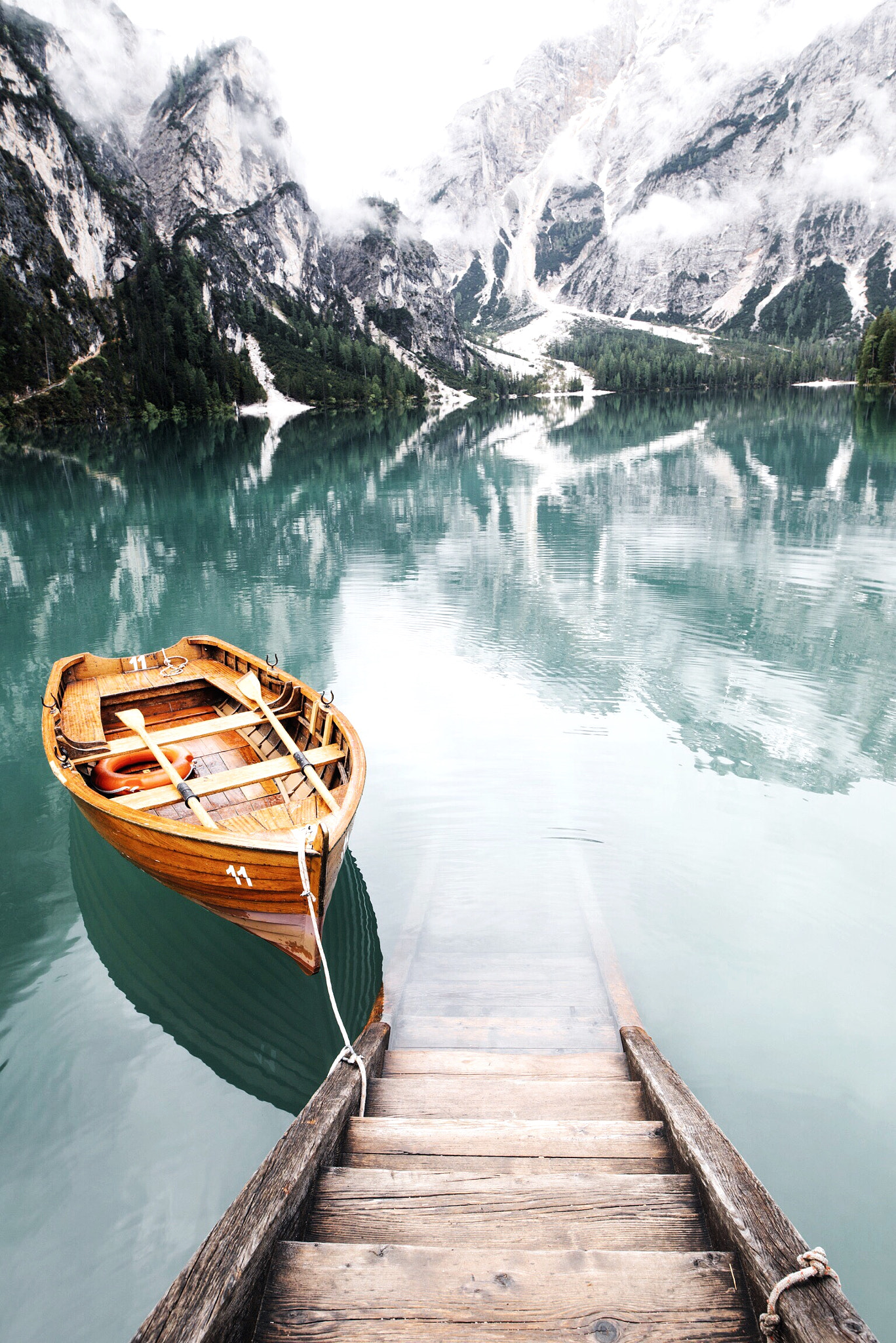 Canon EOS 6D + Sigma 20mm F1.4 DG HSM Art sample photo. Lago di braies photography