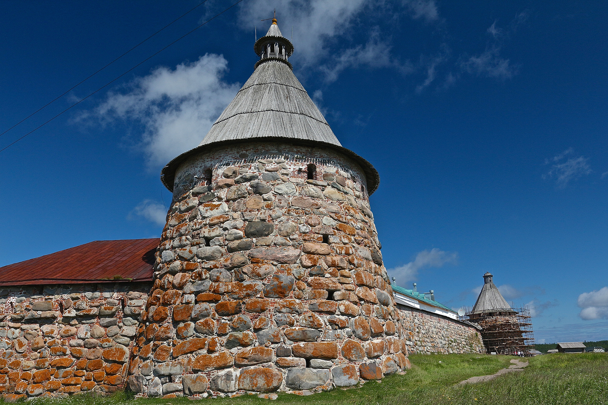 Canon EOS 650D (EOS Rebel T4i / EOS Kiss X6i) + Canon EF 17-40mm F4L USM sample photo. Solovki photography