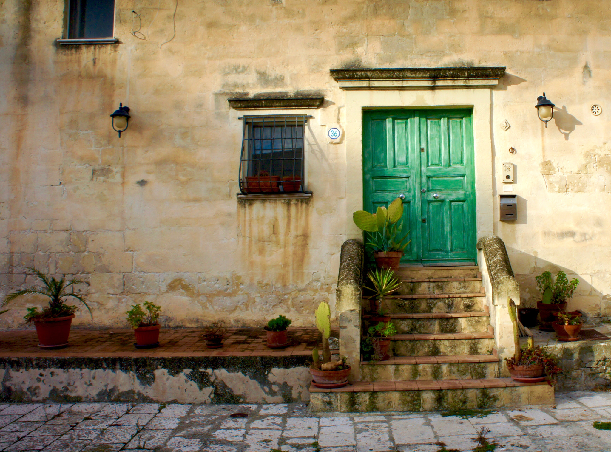 Tamron 18-200mm F3.5-6.3 Di III VC sample photo. Green door... photography