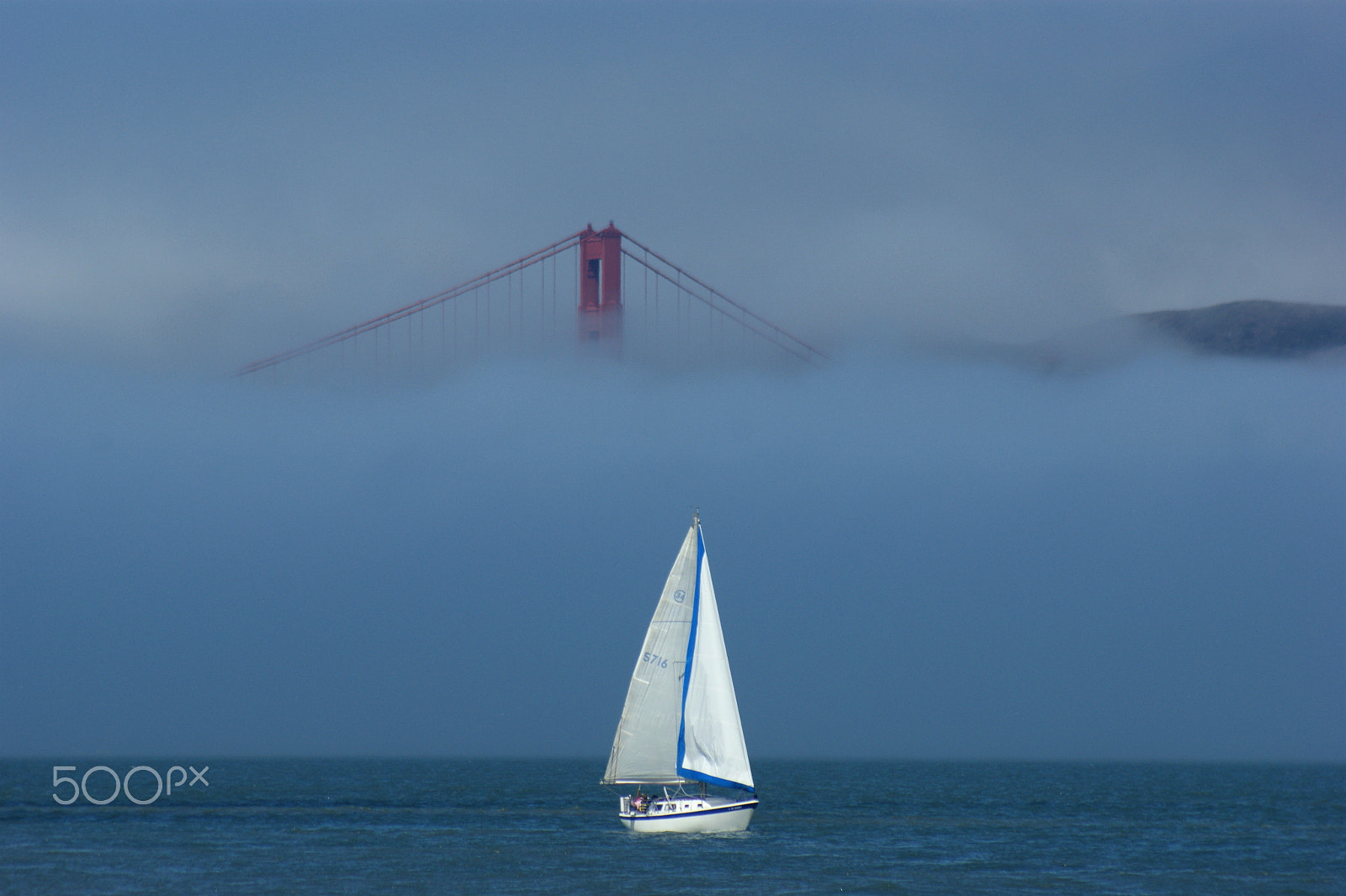 Sony Alpha DSLR-A350 sample photo. Foggy golden gate brigde photography