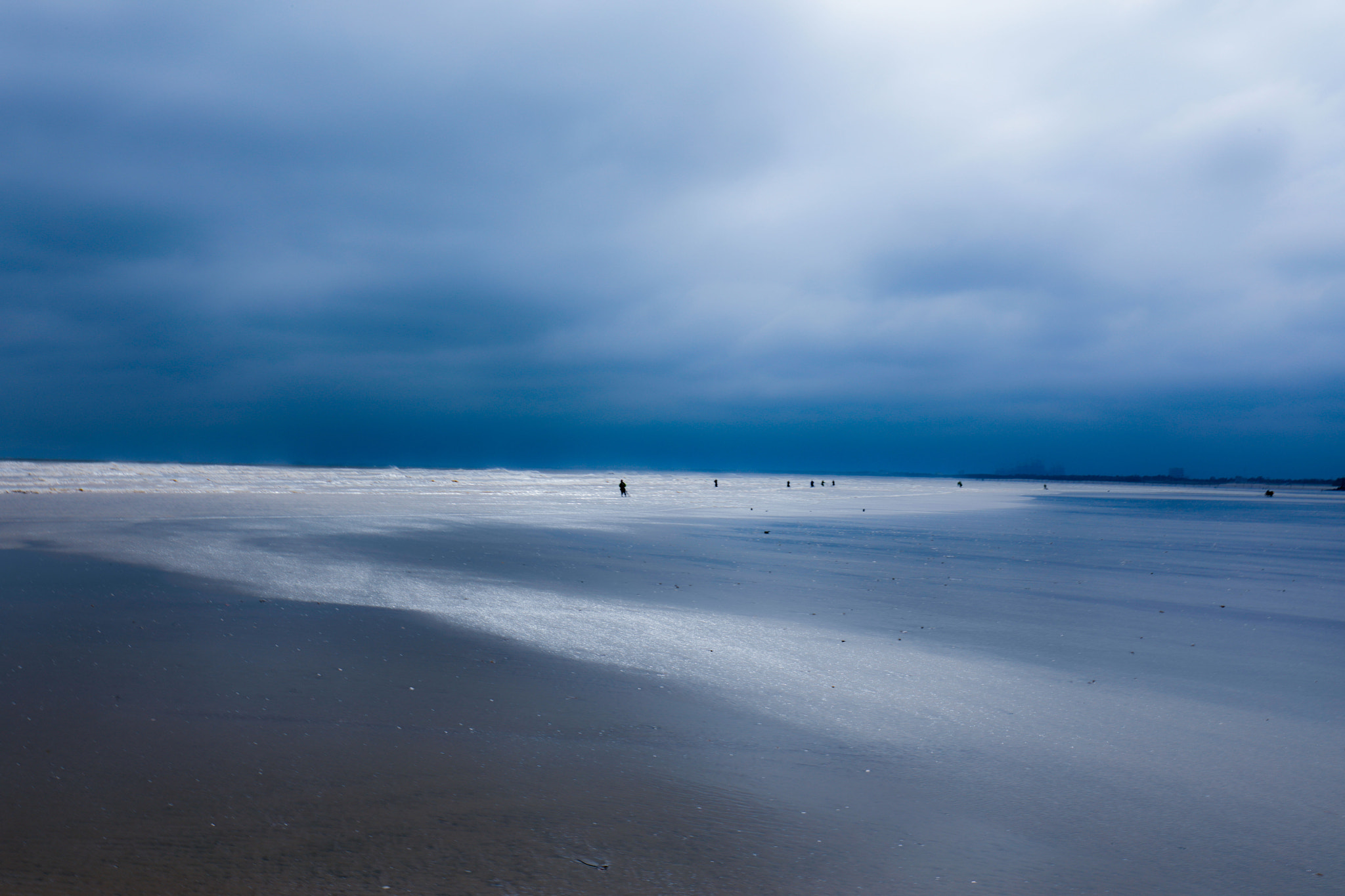 Canon EF 16-35mm F4L IS USM sample photo. Blue beach photography