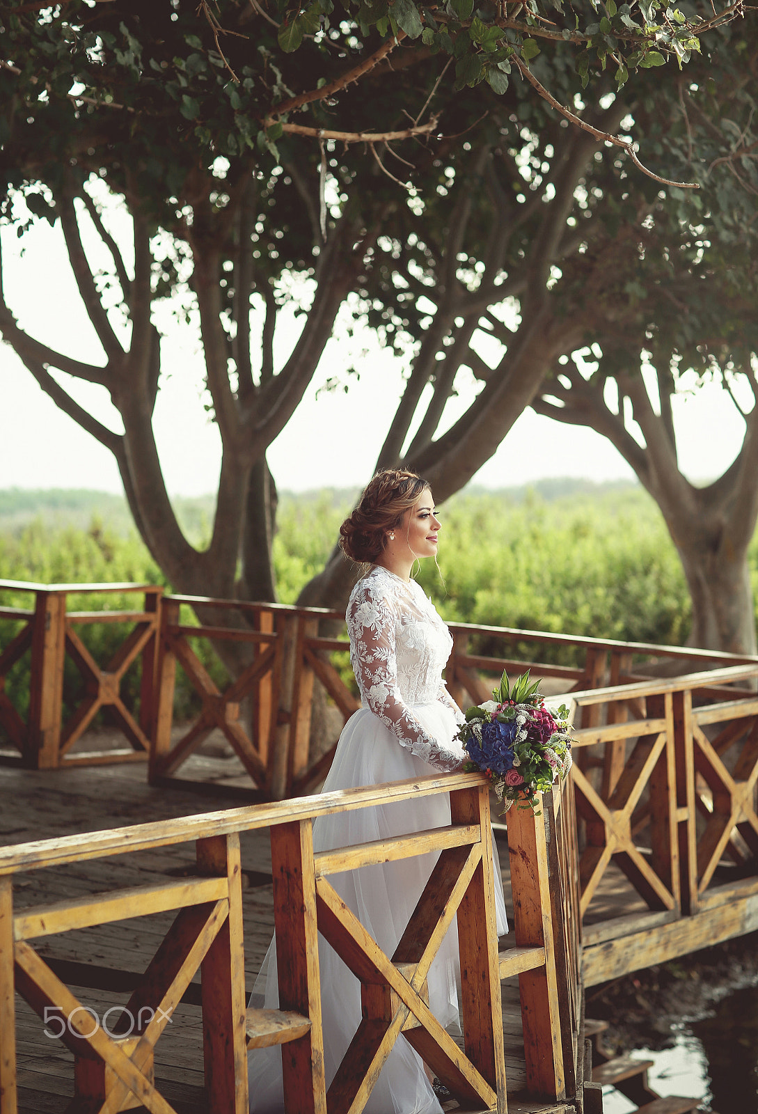 Canon EOS-1D C sample photo. Waiting groom photography