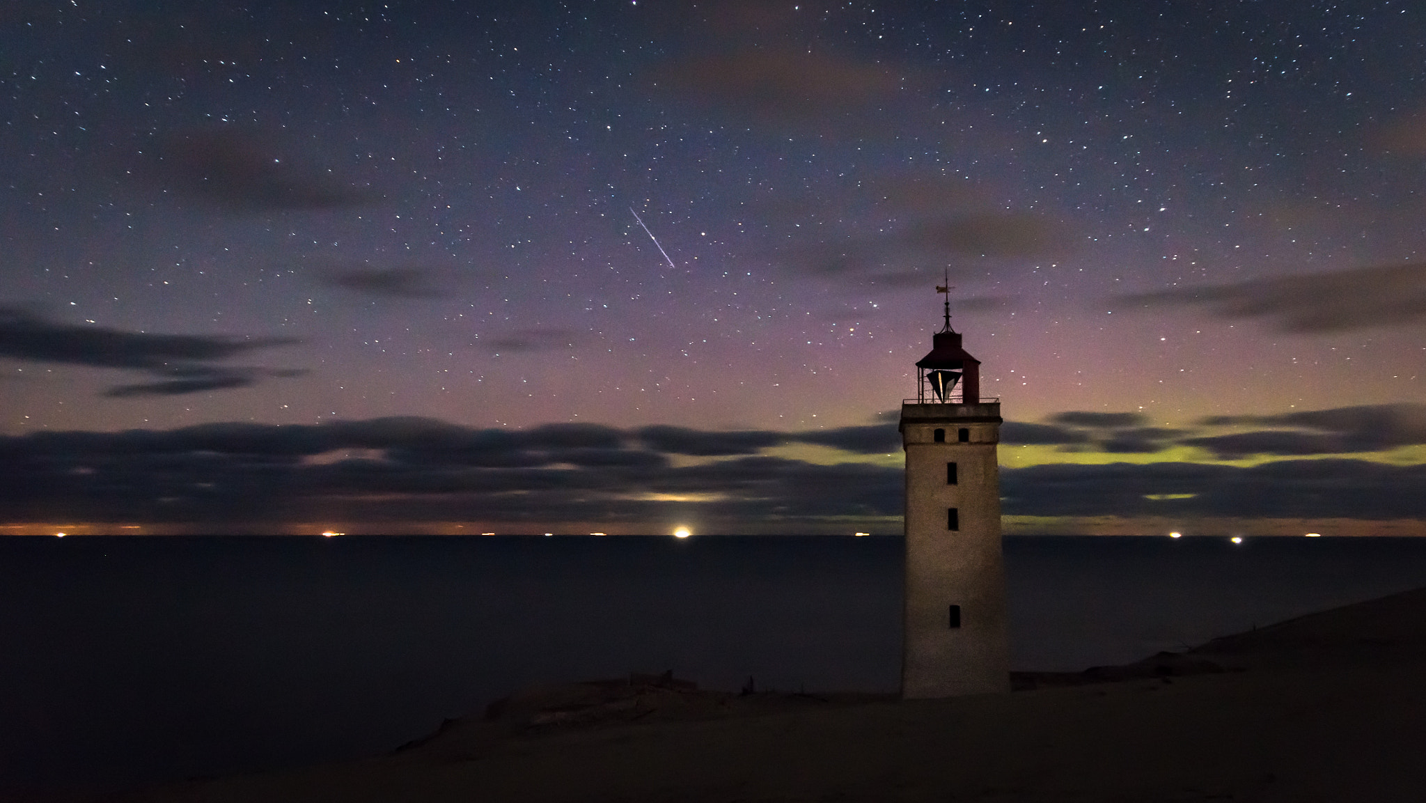 Sigma 17-70mm F2.8-4 DC Macro HSM sample photo. Aurora lighthouse iv photography