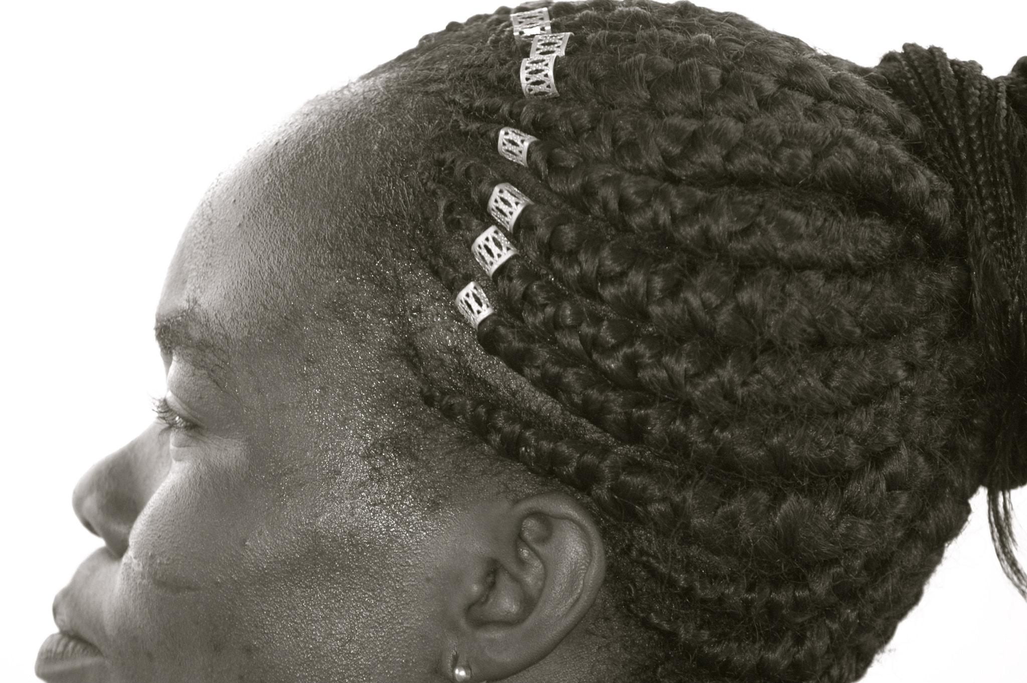Nikon D70s + Tamron AF 70-300mm F4-5.6 Di LD Macro sample photo. Africa, ghana, west africa, braided hair, braids, black and white, profile, woman, beads photography