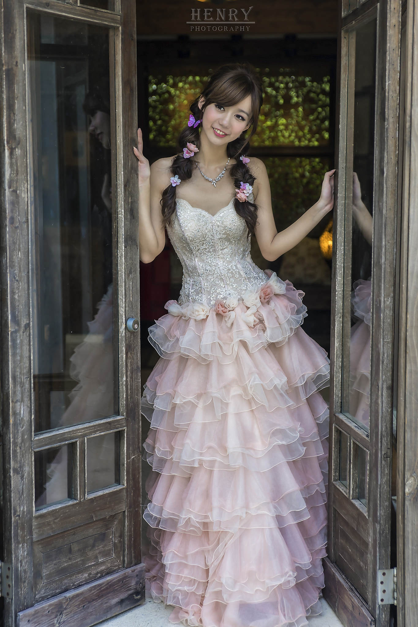 Sony a7 sample photo. Open the door photography