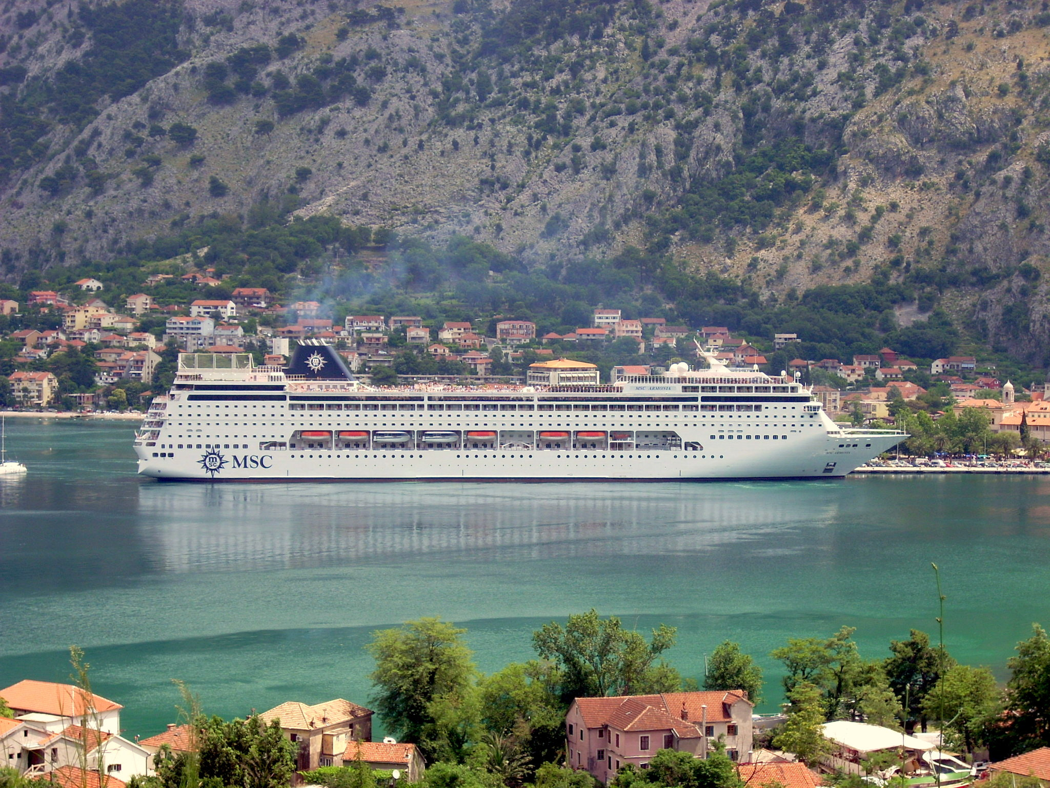 Nikon COOLPIX L11 sample photo. Kotor - crna gora - montenegro photography