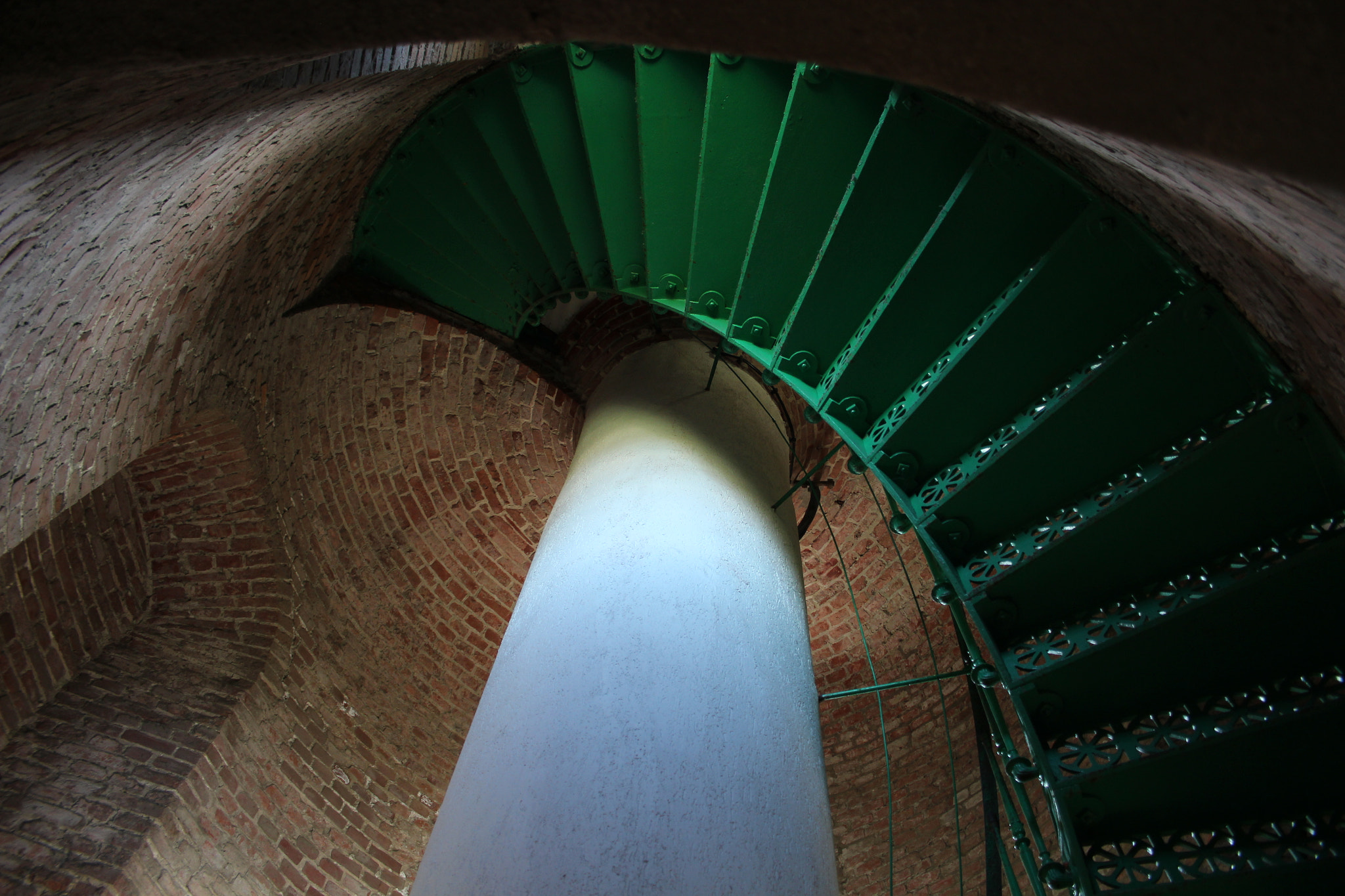 Canon EF-S 18-55mm F3.5-5.6 II sample photo. Lighthouse on darss, germany photography