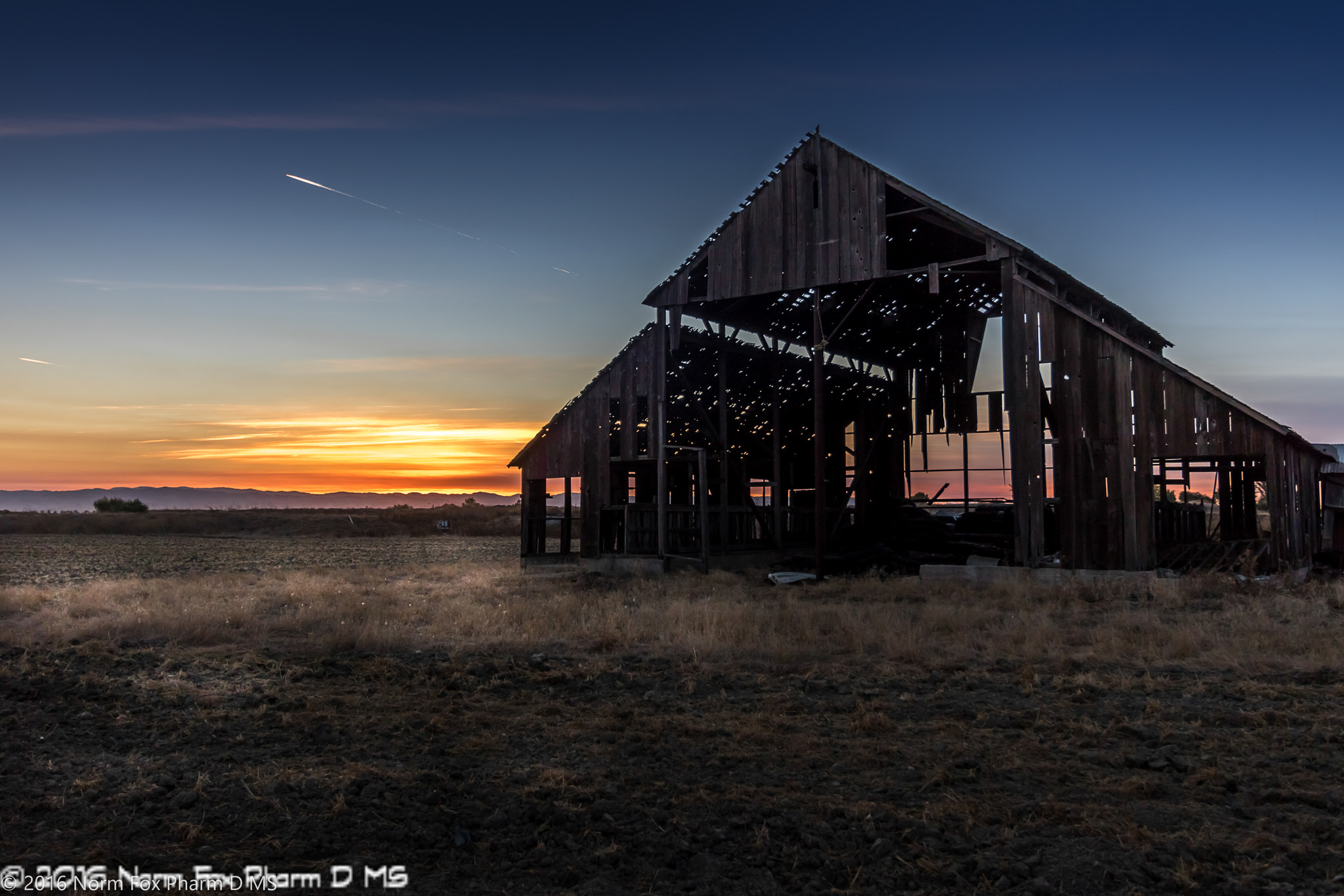 Canon EOS 760D (EOS Rebel T6s / EOS 8000D) sample photo. Old abandoned barn photography