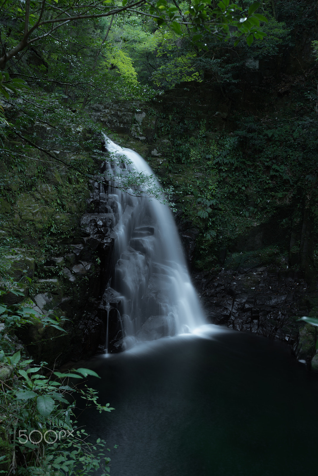 Nikon AF-S Nikkor 200-400mm F4G ED-IF VR sample photo. Waterfall photography