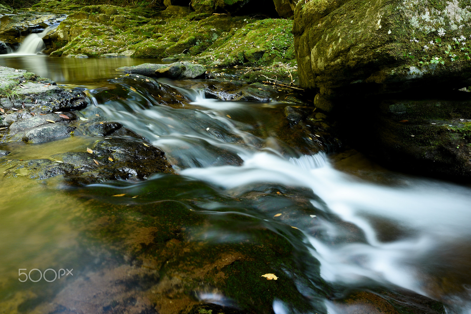 Nikon AF-S Nikkor 200-400mm F4G ED-IF VR sample photo. Waterfall photography