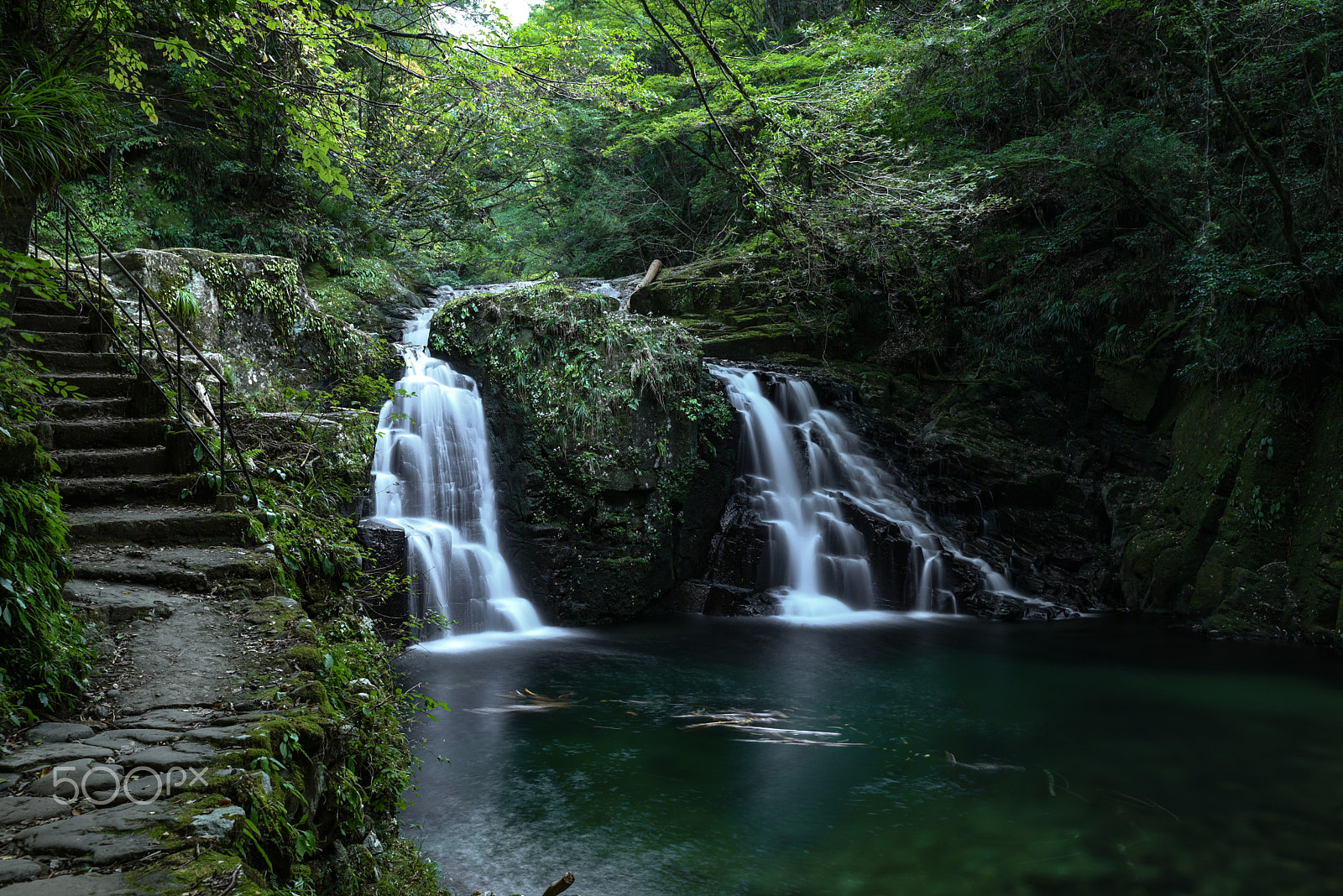 Nikon AF-S Nikkor 200-400mm F4G ED-IF VR sample photo. Waterfall photography