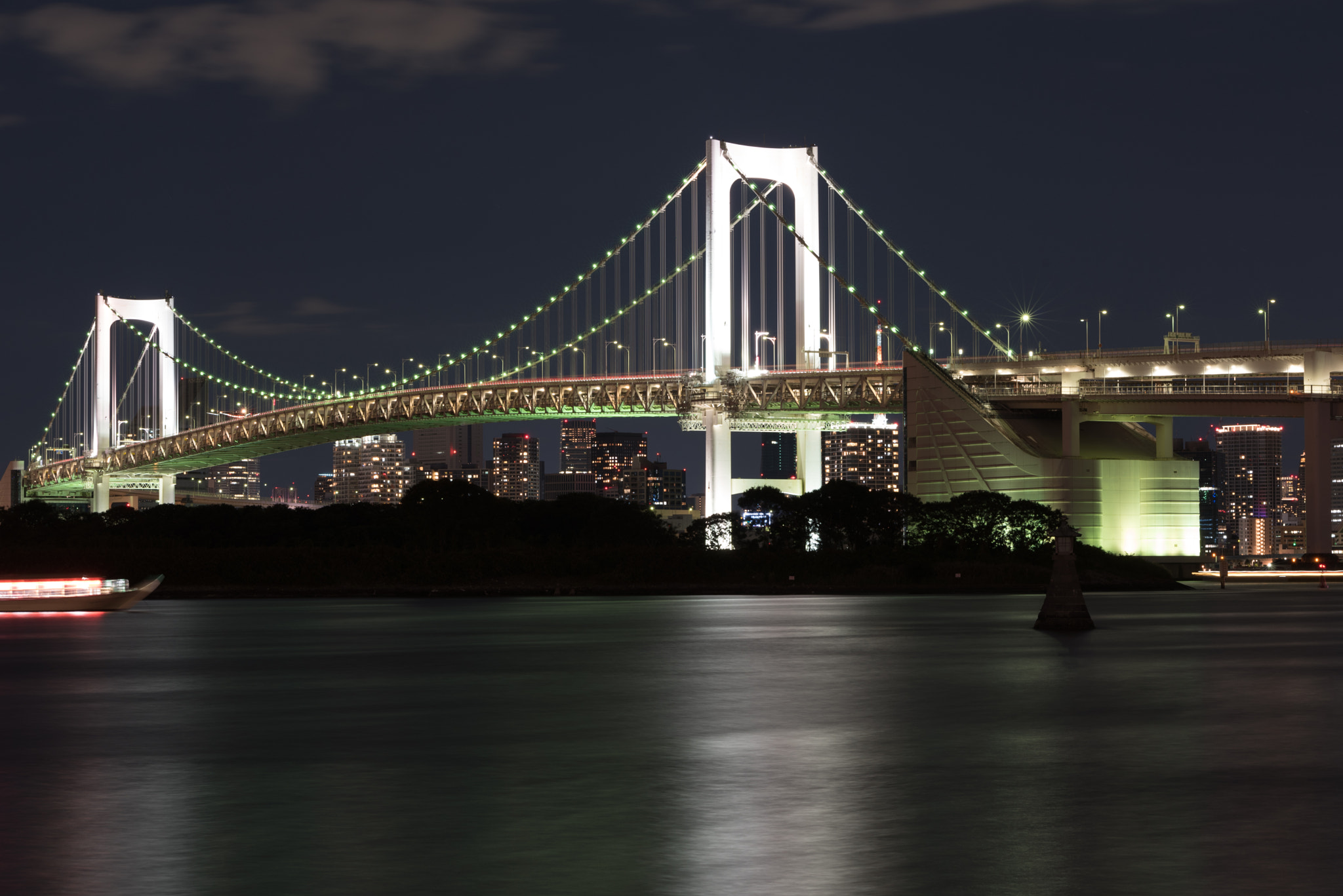 Nikon D750 + Sigma 105mm F2.8 EX DG Macro sample photo. Rainbow bridge photography