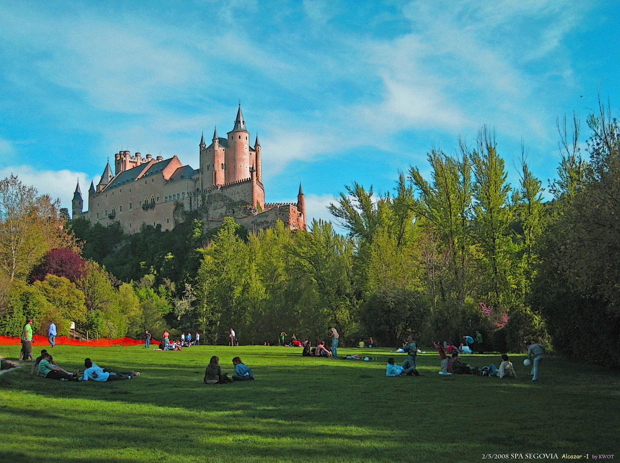 Canon DIGITAL IXUS 860 IS sample photo. Spa segovia [alcazar playground] may 2008 by kwot photography