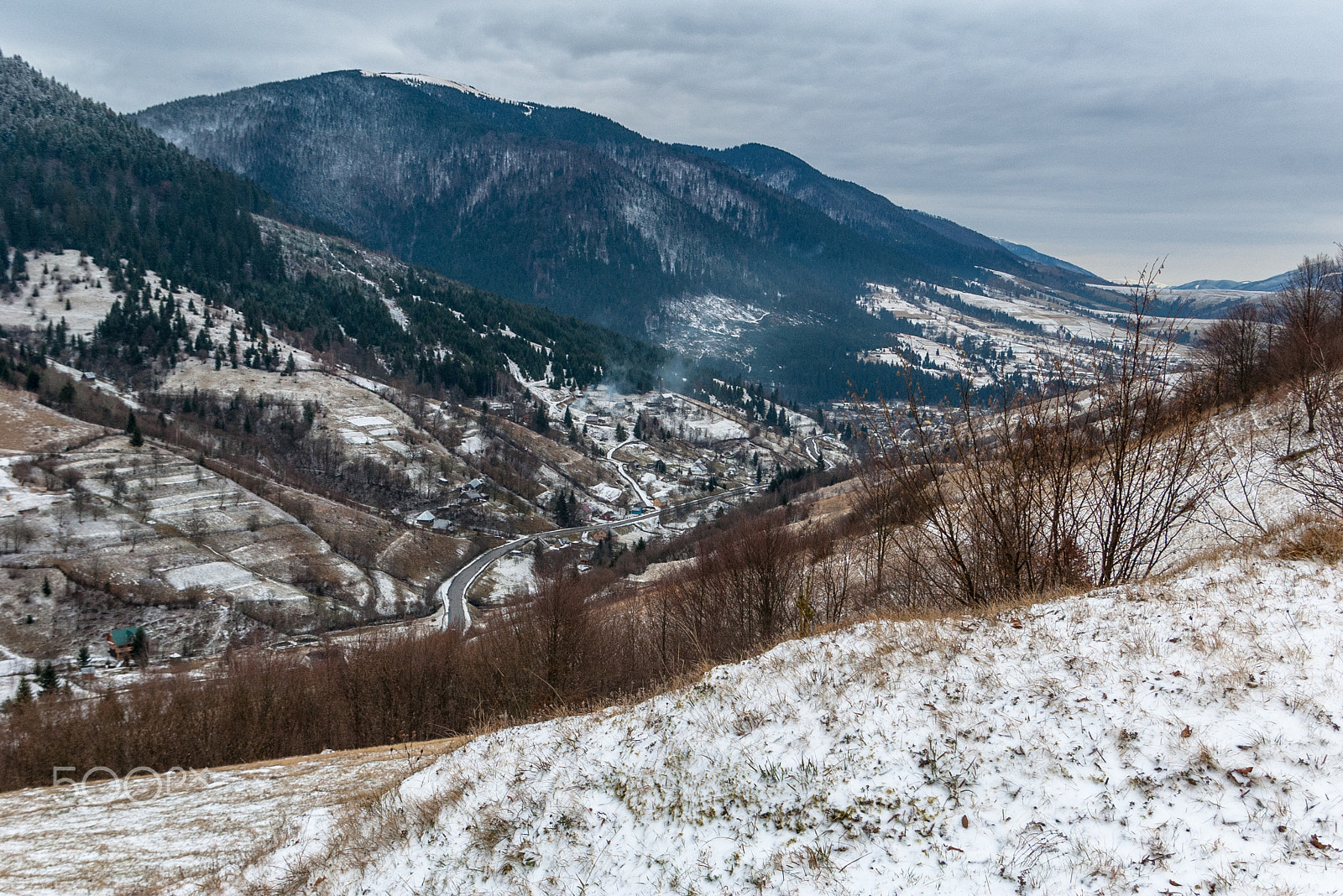 Pentax *ist DL + Pentax smc DA 18-55mm F3.5-5.6 AL sample photo. A winter  landscape of transcarpathia, ukraine photography