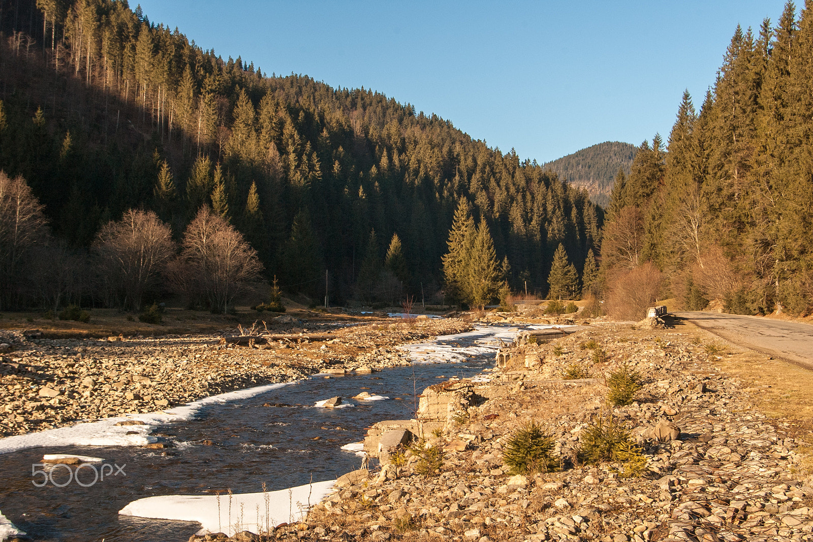 Pentax *ist DL + Pentax smc DA 18-55mm F3.5-5.6 AL sample photo. Mountain river in the carpathians, ukraine. photography