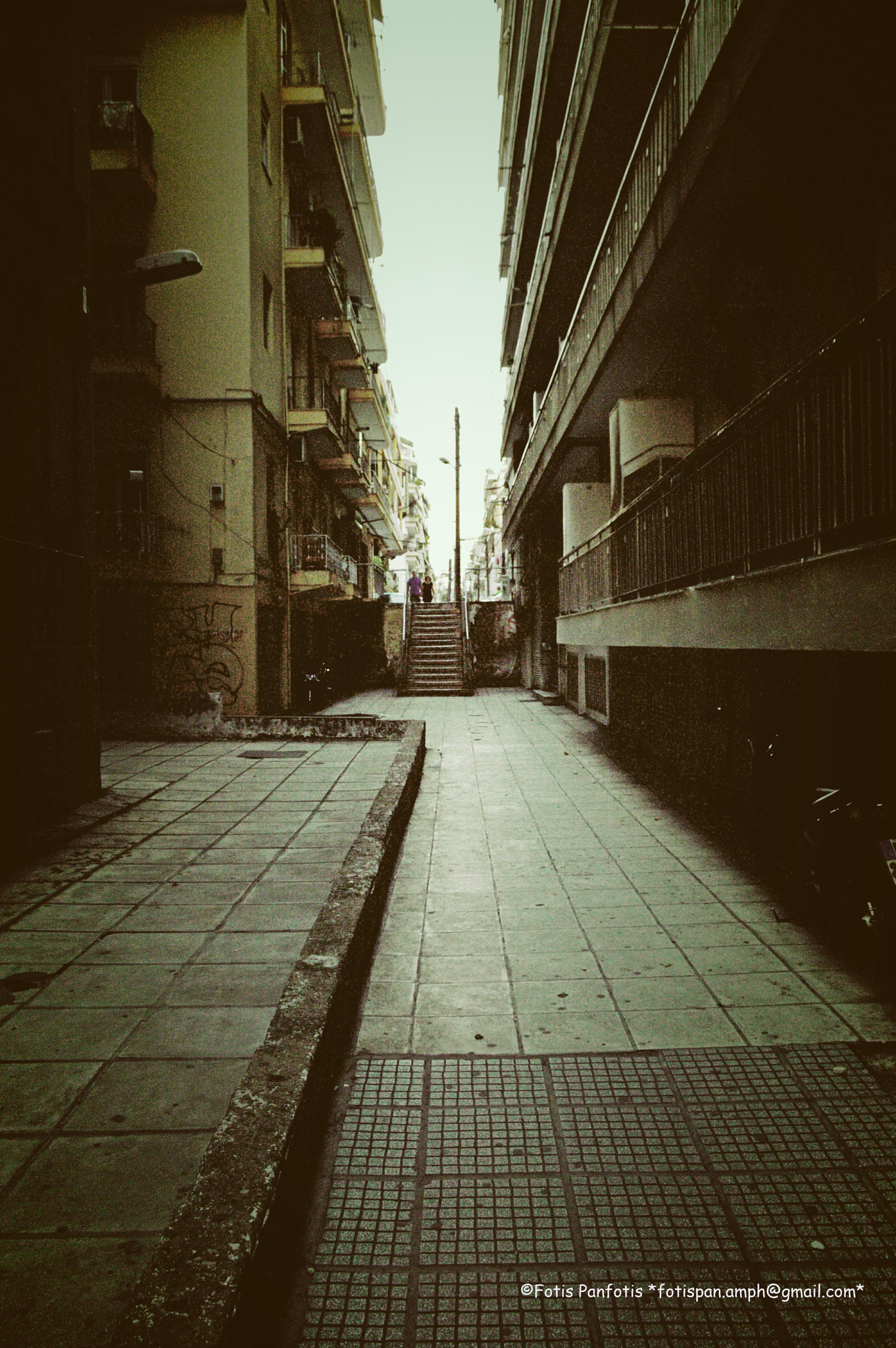 Sigma 18-200mm F3.5-6.3 II DC OS HSM sample photo. Loneliness in thessaloniki photography