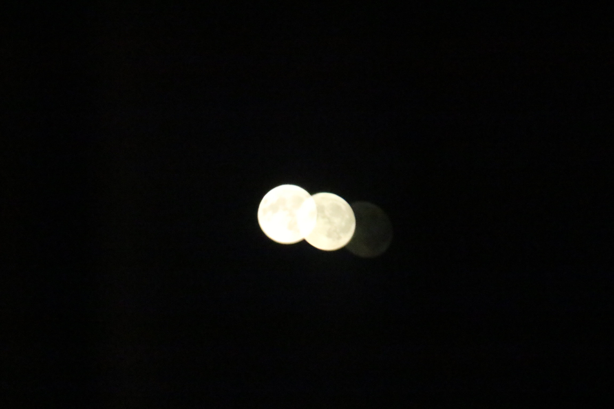 Canon EOS M3 sample photo. Window reflection 1 photography