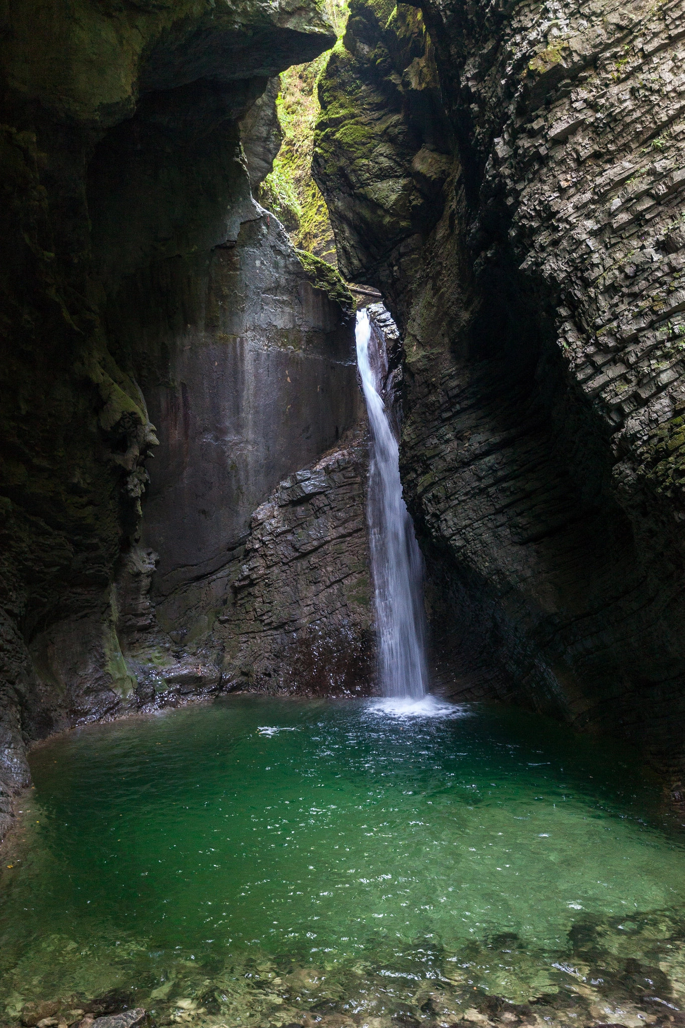 Canon EOS 5D Mark II + Canon EF 16-35mm F4L IS USM sample photo. Kozjak waterfall photography