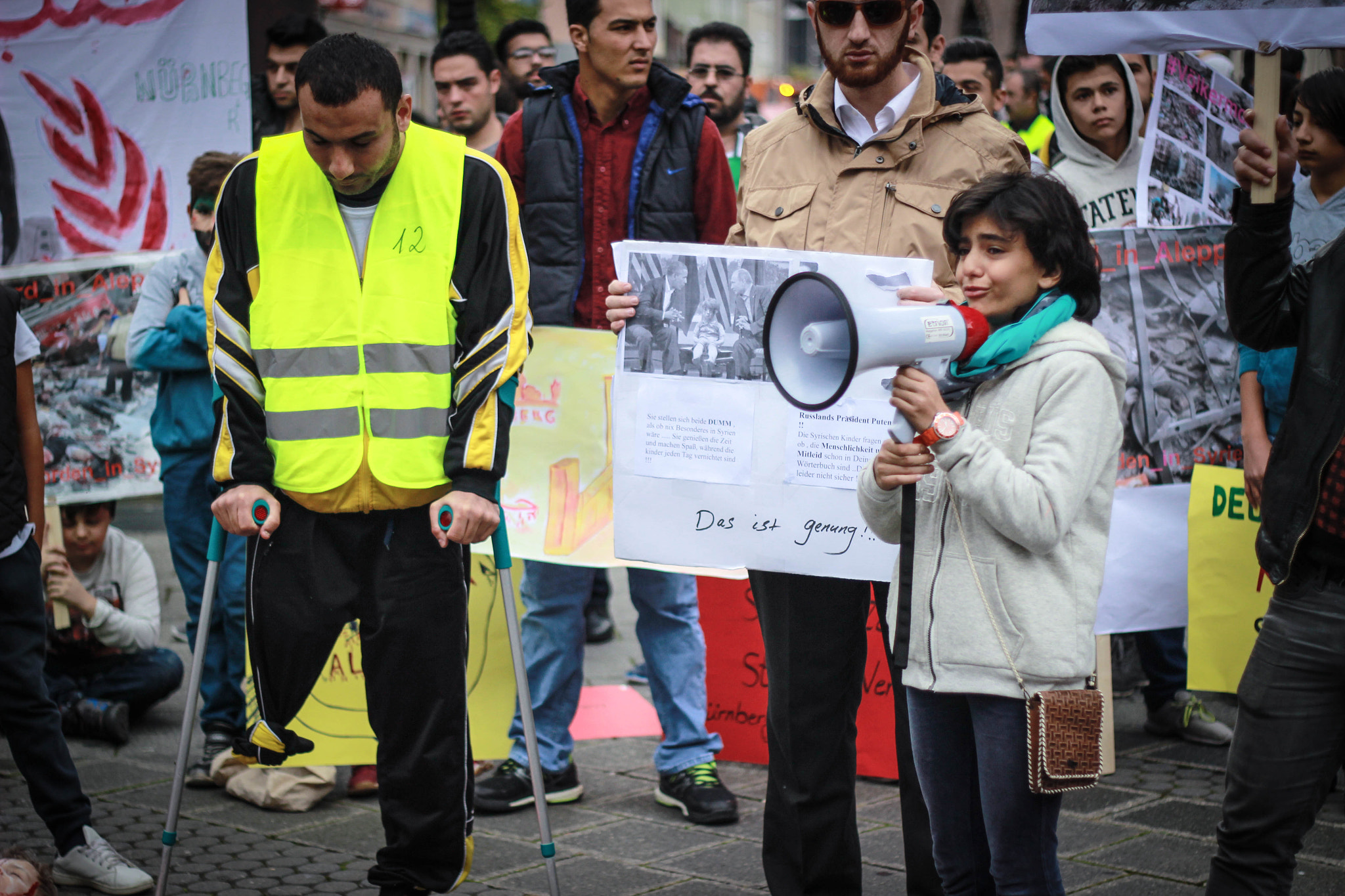 Canon EOS 600D (Rebel EOS T3i / EOS Kiss X5) + Canon EF 50mm f/1.8 sample photo. Sit-in for aleppo in nurnberg photography