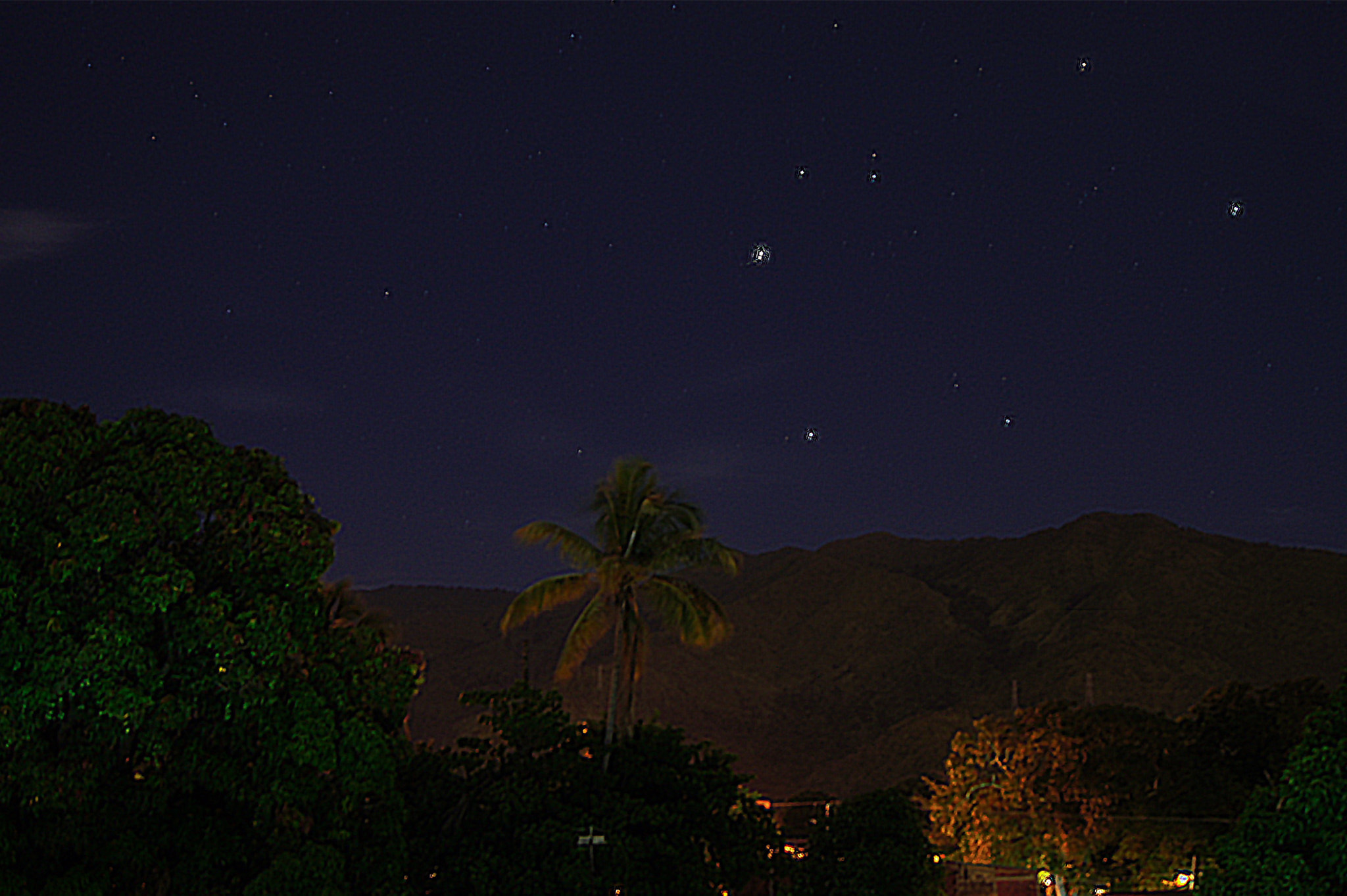 Sony DT 18-55mm F3.5-5.6 SAM II sample photo. Primera foto nocturna que realizó empezando en est ... photography