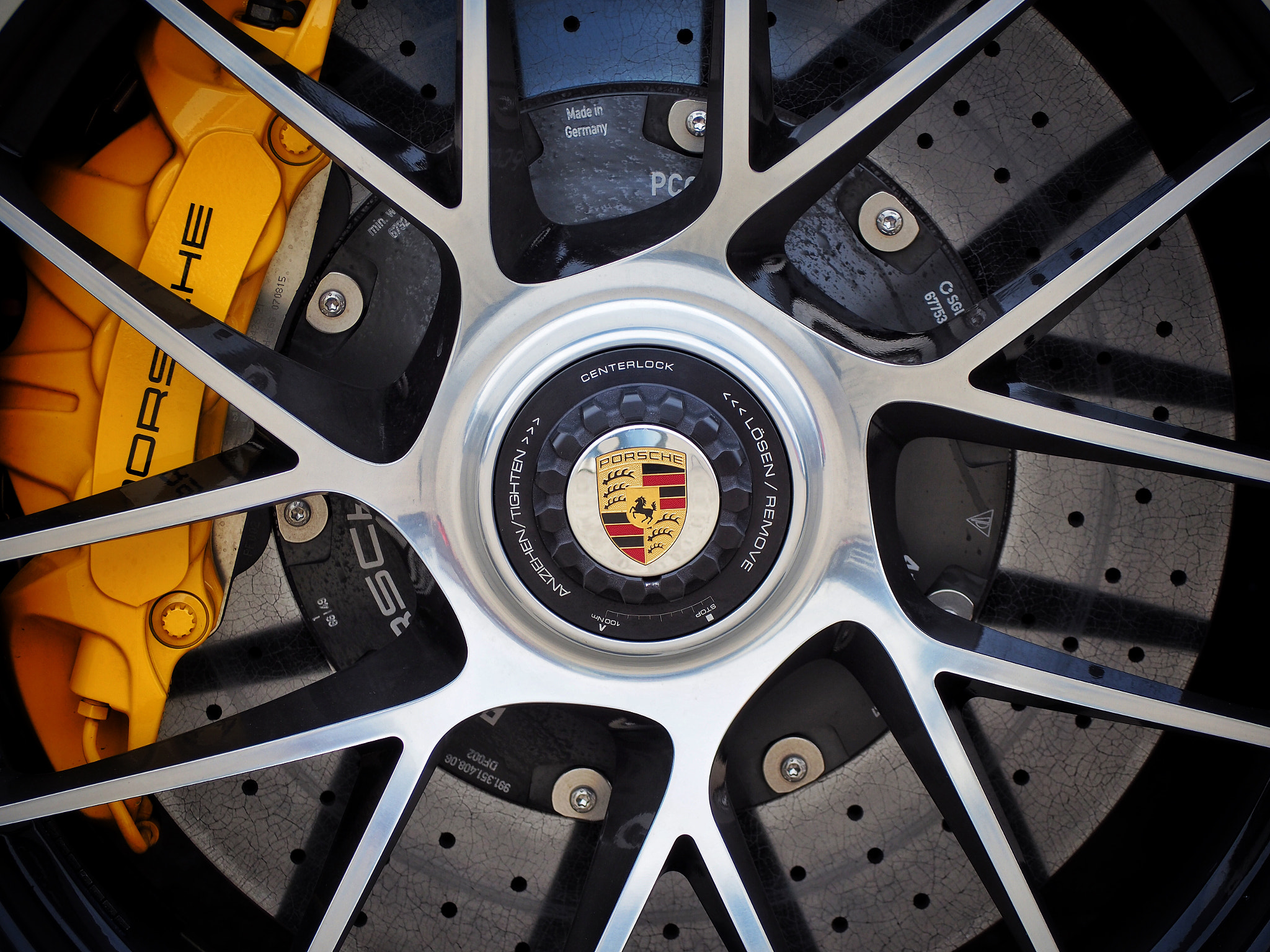 Olympus PEN-F sample photo. The wheel photography