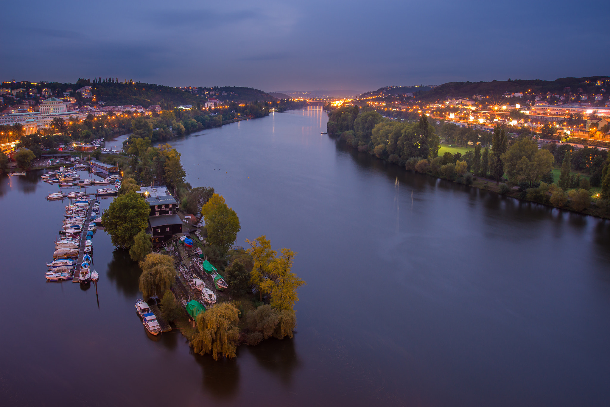 AF Zoom-Nikkor 28-70mm f/3.5-4.5 sample photo. Praha photography