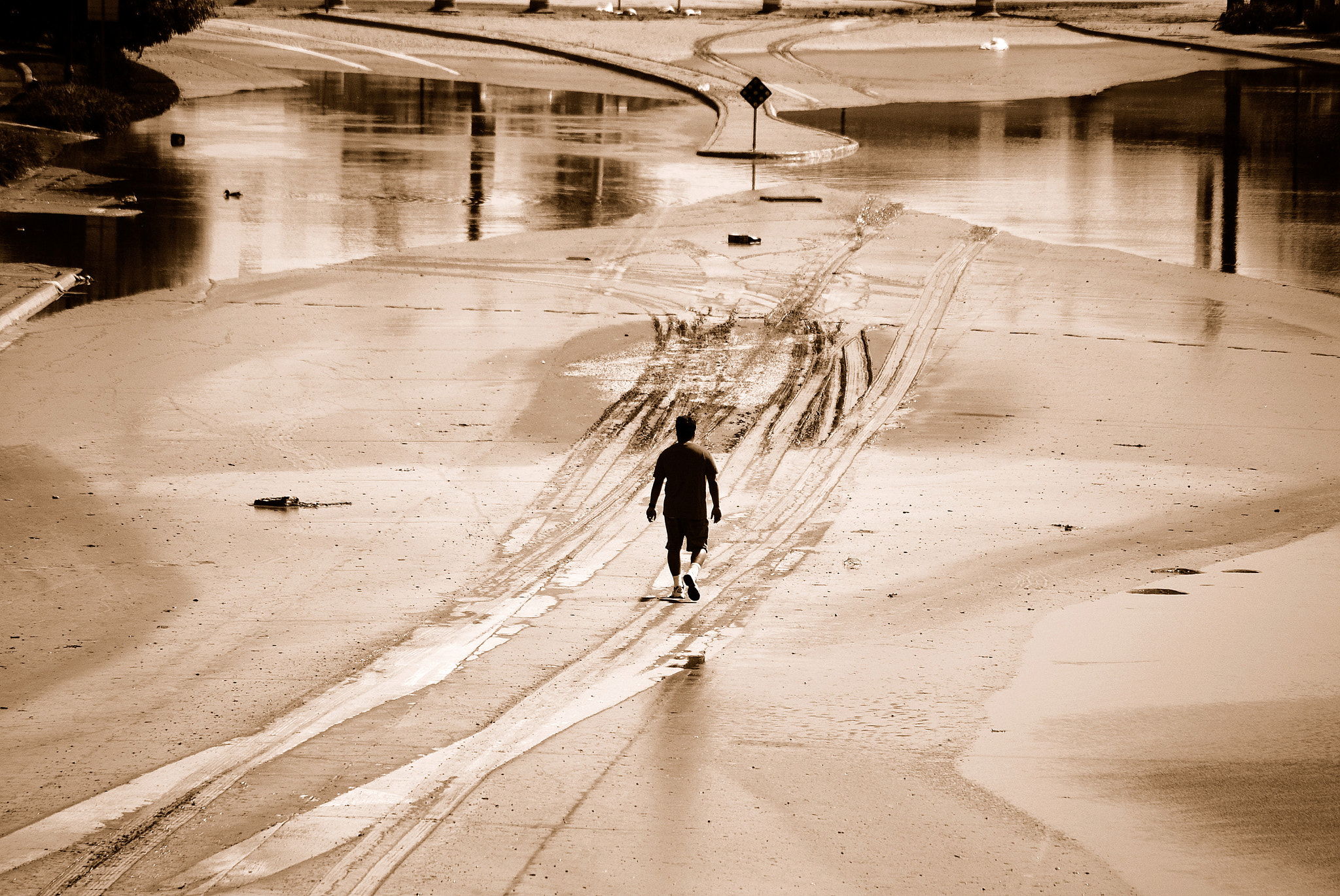 Nikon D40X sample photo. Walking flooded streets photography