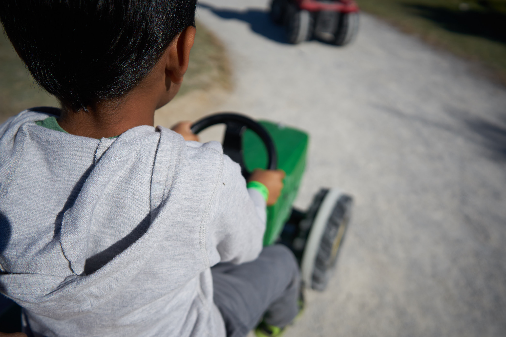 Sony a7 II + Sony FE 28-70mm F3.5-5.6 OSS sample photo. The tractor photography