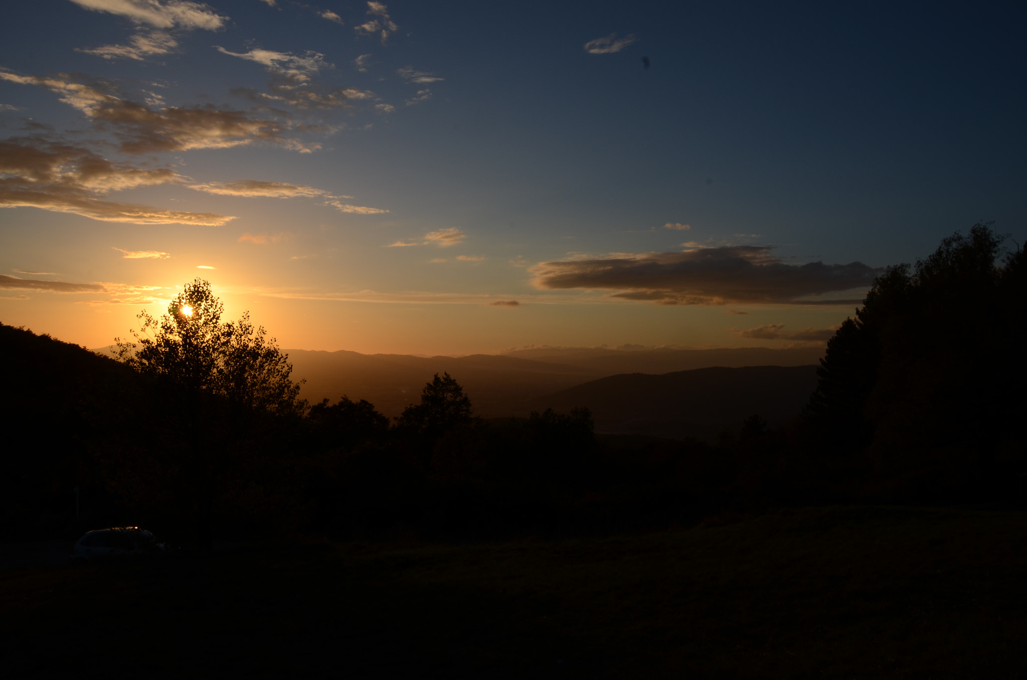 Sigma 18-200mm F3.5-6.3 II DC OS HSM sample photo. Sunset and clouds photography