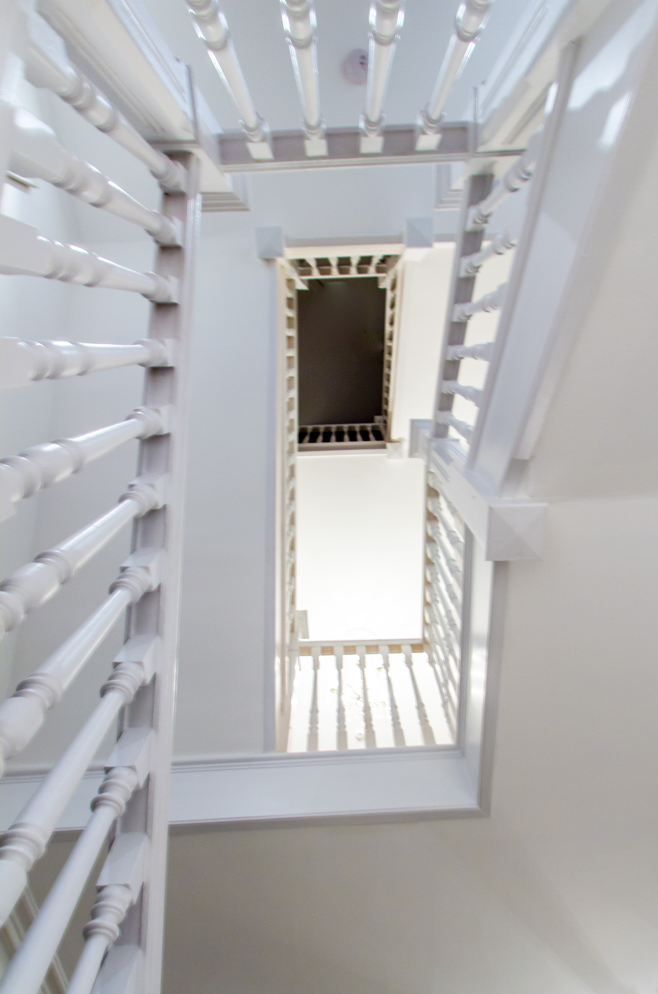 Sigma 10-20mm F3.5 EX DC HSM sample photo. The stairs photography