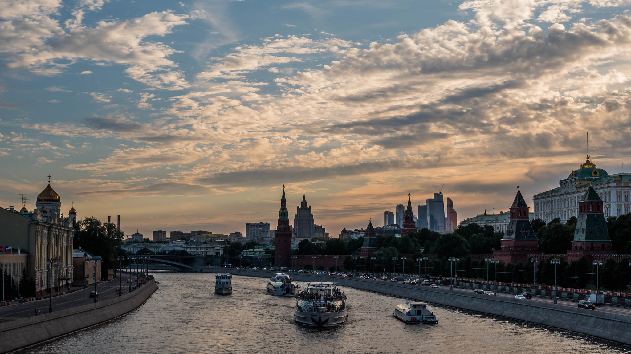 Panasonic Lumix DMC-GH4 + Olympus M.Zuiko Digital 25mm F1.8 sample photo. Moscow photography