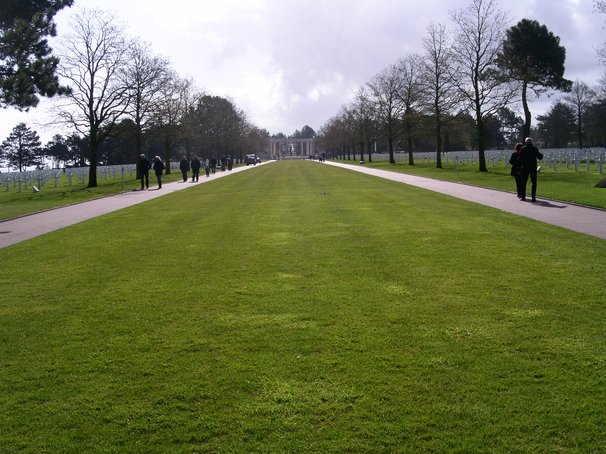 KONICA MINOLTA DiMAGE F300 sample photo. Normandy american cemetery & memorial, omaha beach photography