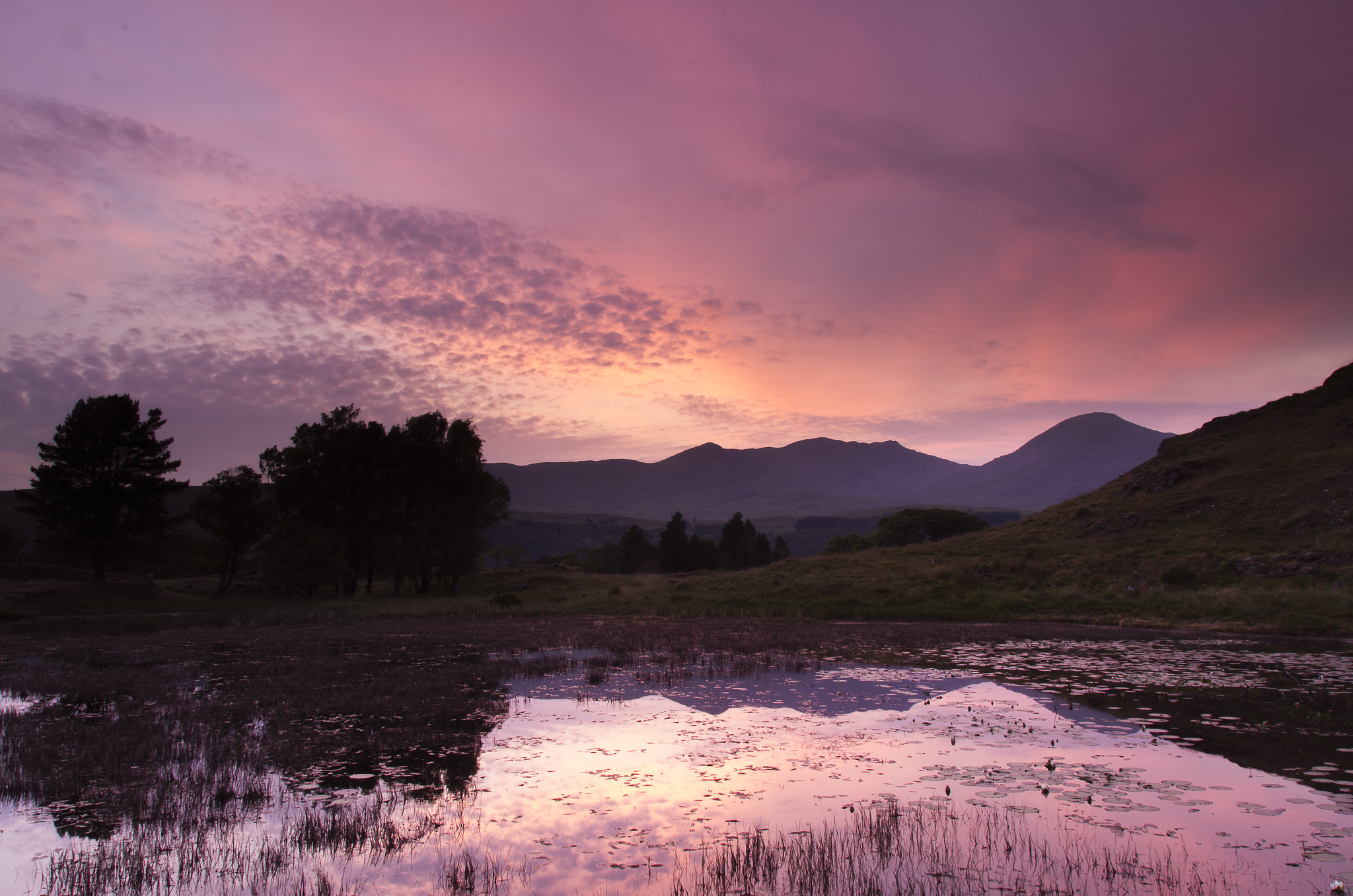 Pentax K-5 + Sigma 18-200mm F3.5-6.3 II DC OS HSM sample photo. Kelly hall tarn sunset photography