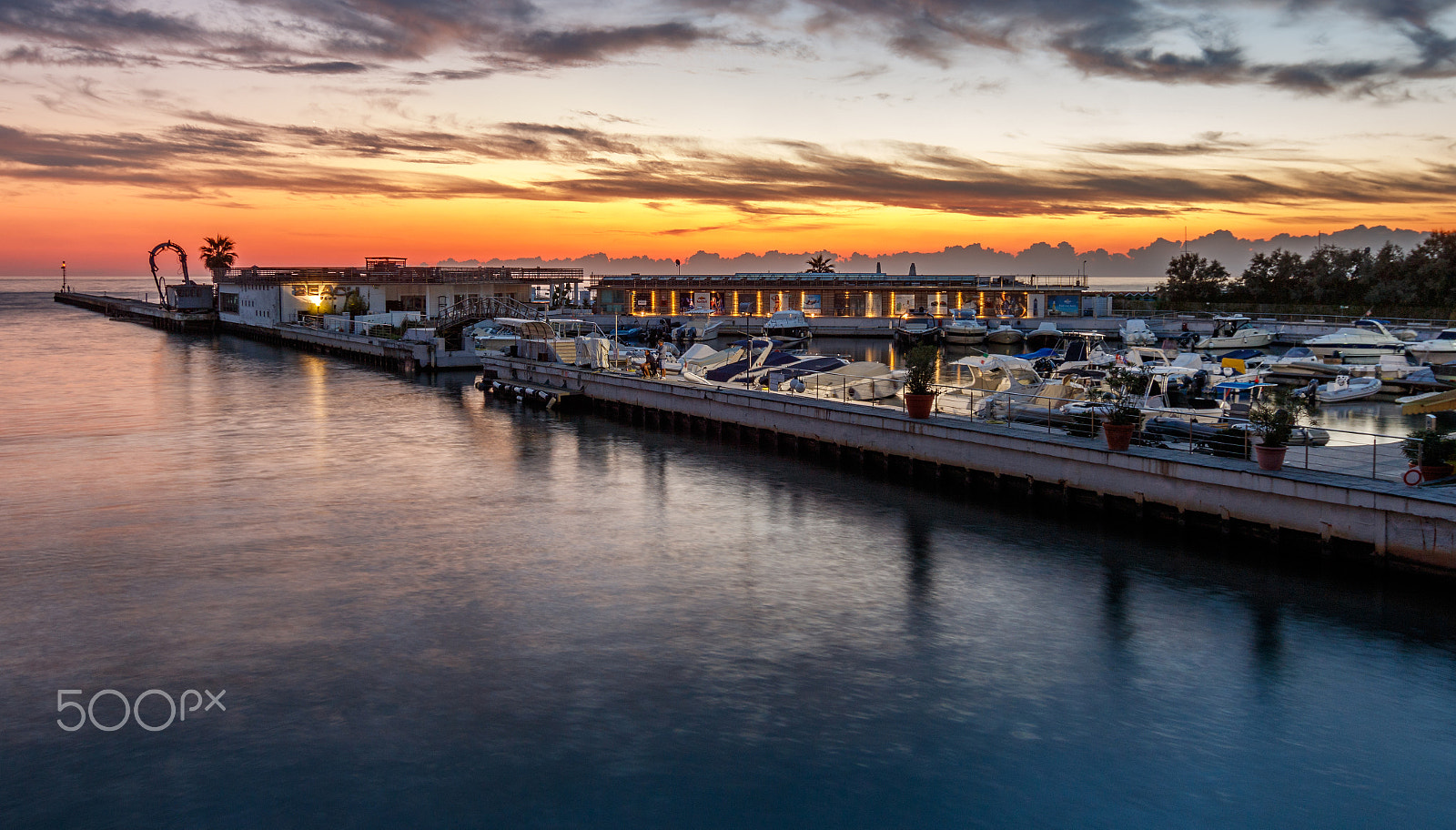 Tokina AT-X 12-28mm F4 Pro DX sample photo. Port forte dei marmi photography