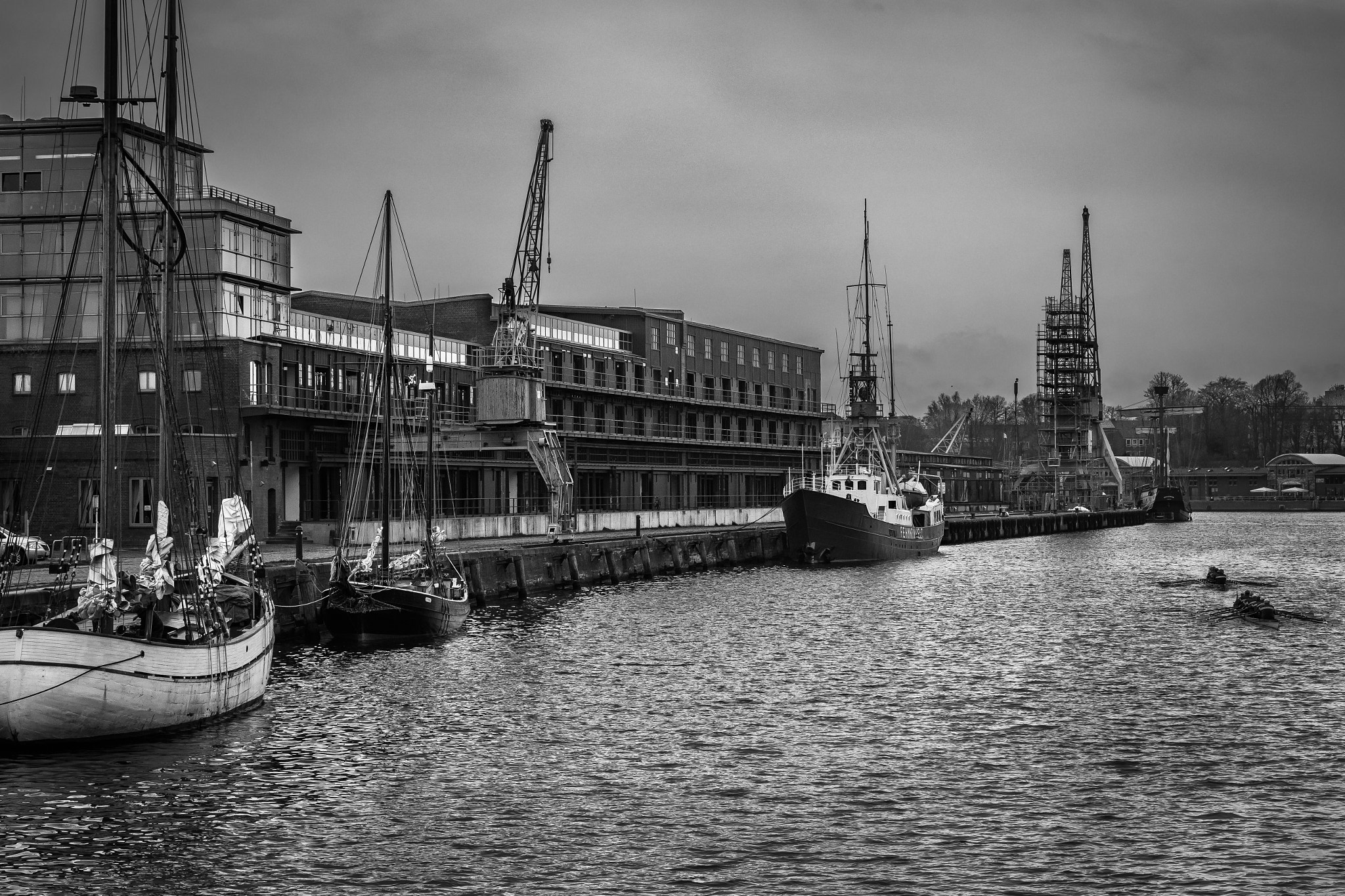 Panasonic Lumix DMC-GX8 + Olympus M.Zuiko Digital ED 12-40mm F2.8 Pro sample photo. Lübeck port photography