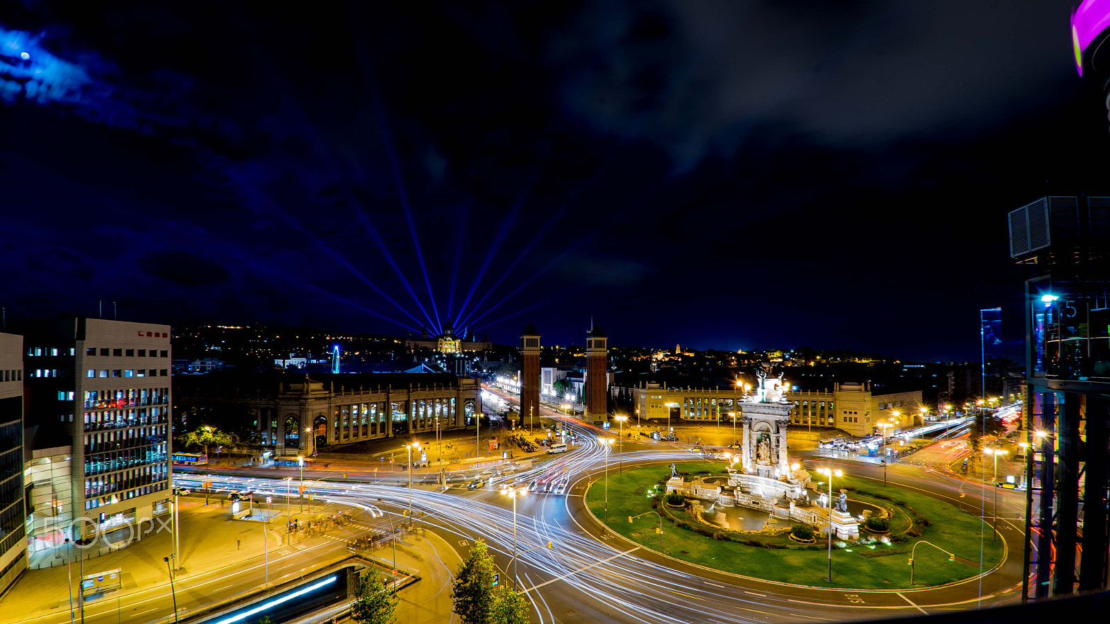 Sony a7 II + FE 16mm F3.5 Fisheye sample photo. Placa espanya photography