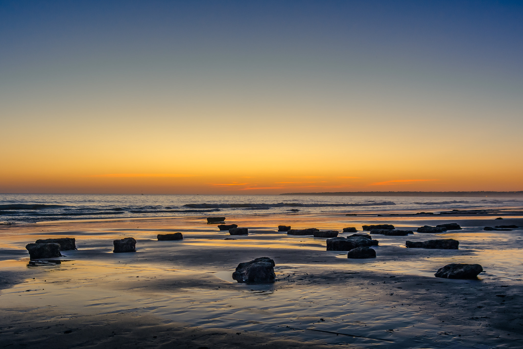 Sigma 17-35mm F2.8-4 EX DG  Aspherical HSM sample photo. Praia da galé photography