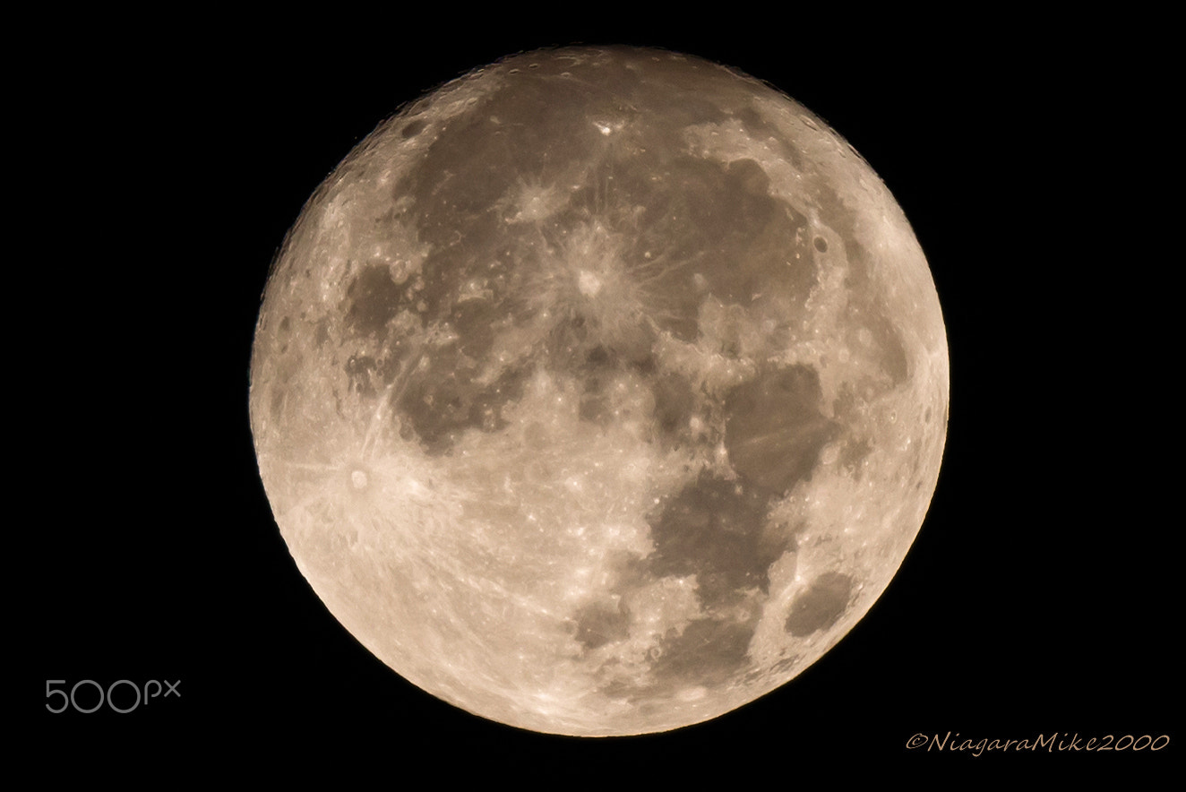 Nikon AF-S Nikkor 400mm F2.8E FL ED VR sample photo. Moon talk. photography