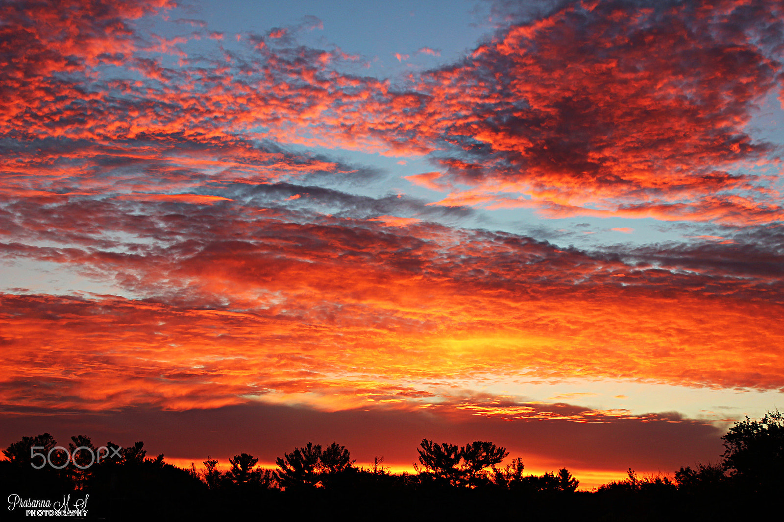 18.0 - 55.0 mm sample photo. Early morning crimson sky photography