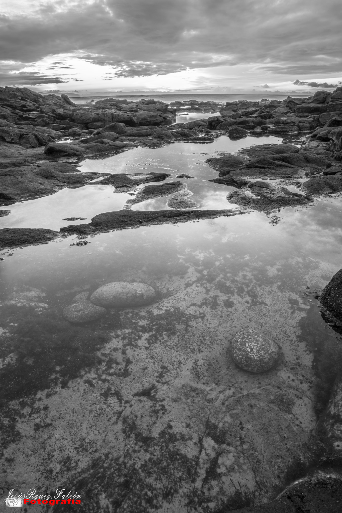 Samyang 14mm F2.8 ED AS IF UMC sample photo. The sea of the moon photography