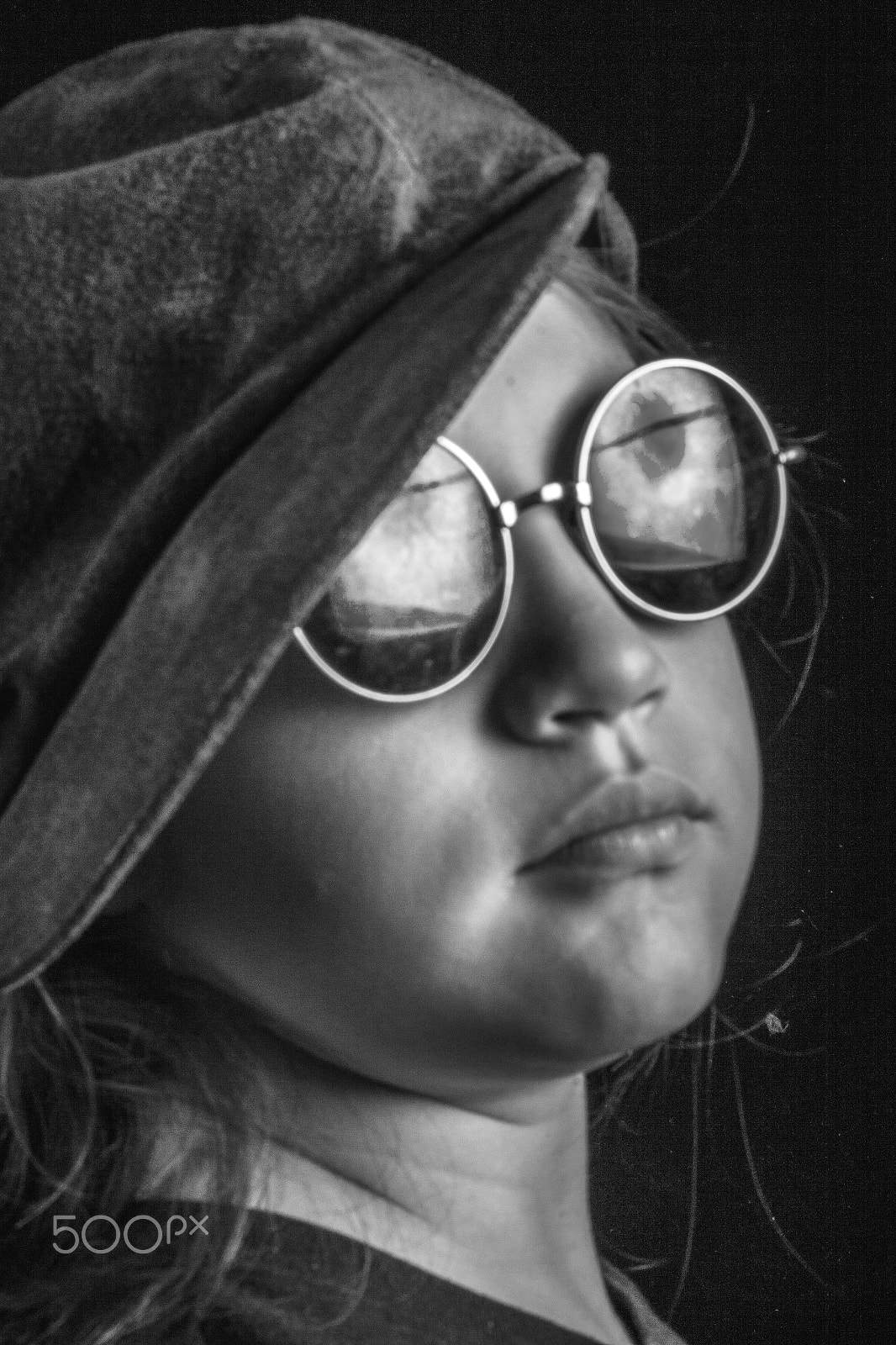 Canon EF 35-80mm f/4-5.6 sample photo. Gafas photography