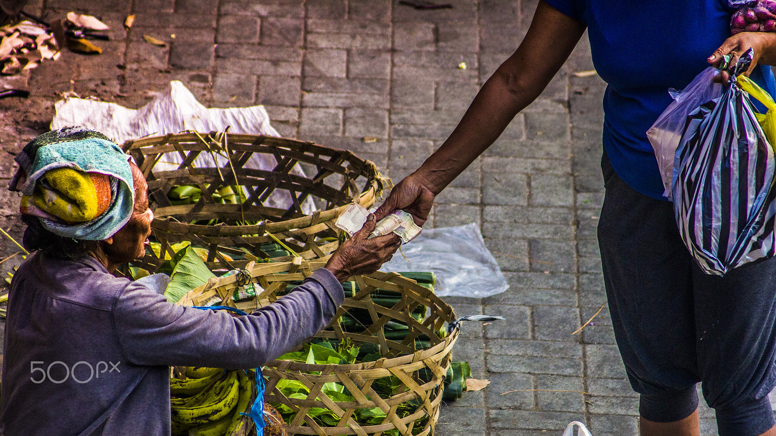 Canon EF 55-200mm F4.5-5.6 II USM sample photo. Traditional market in indonesia photography