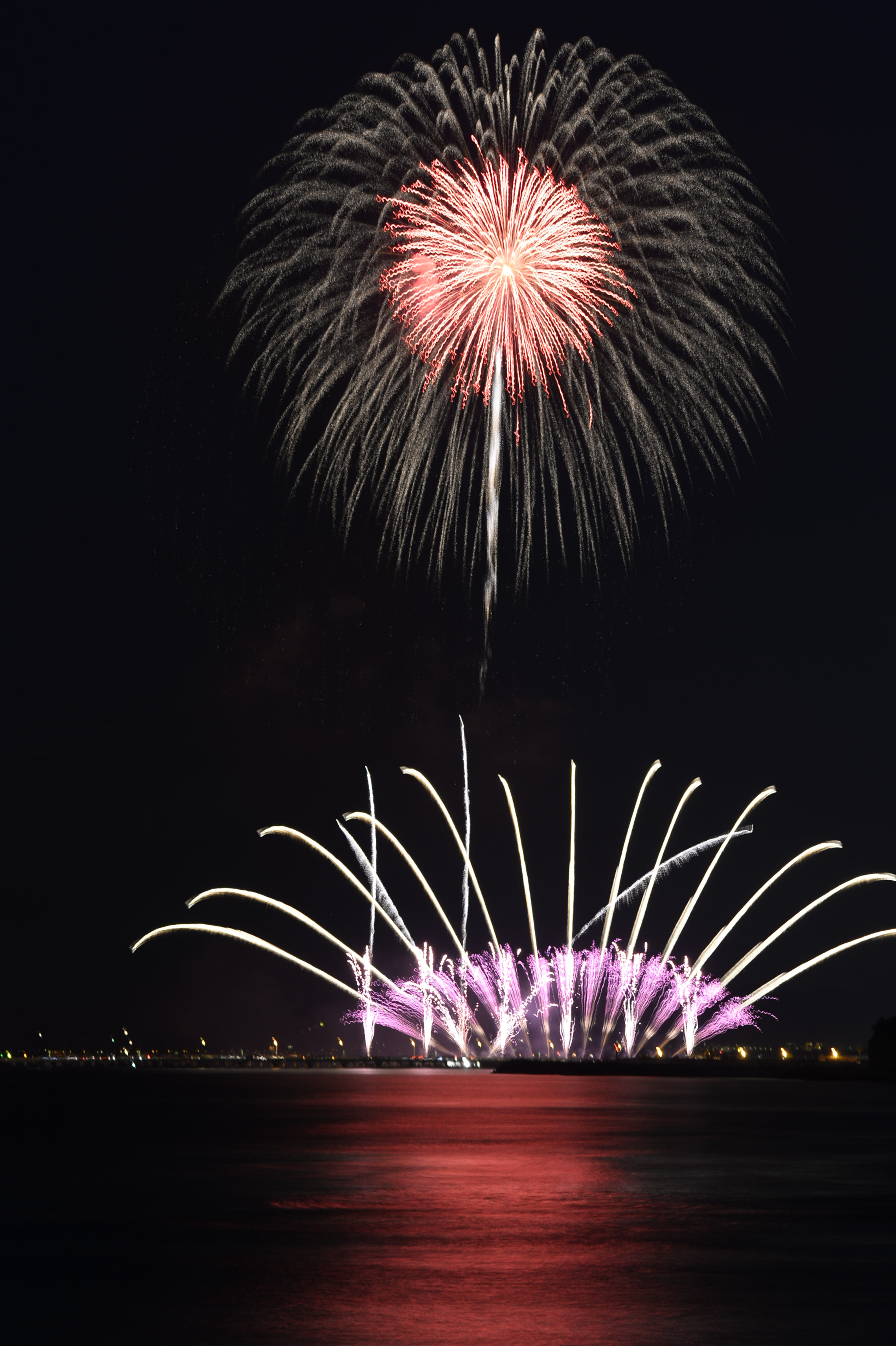 Nikon Df sample photo. Firework at fujisawa enoshima on 15th oct. 2016 photography