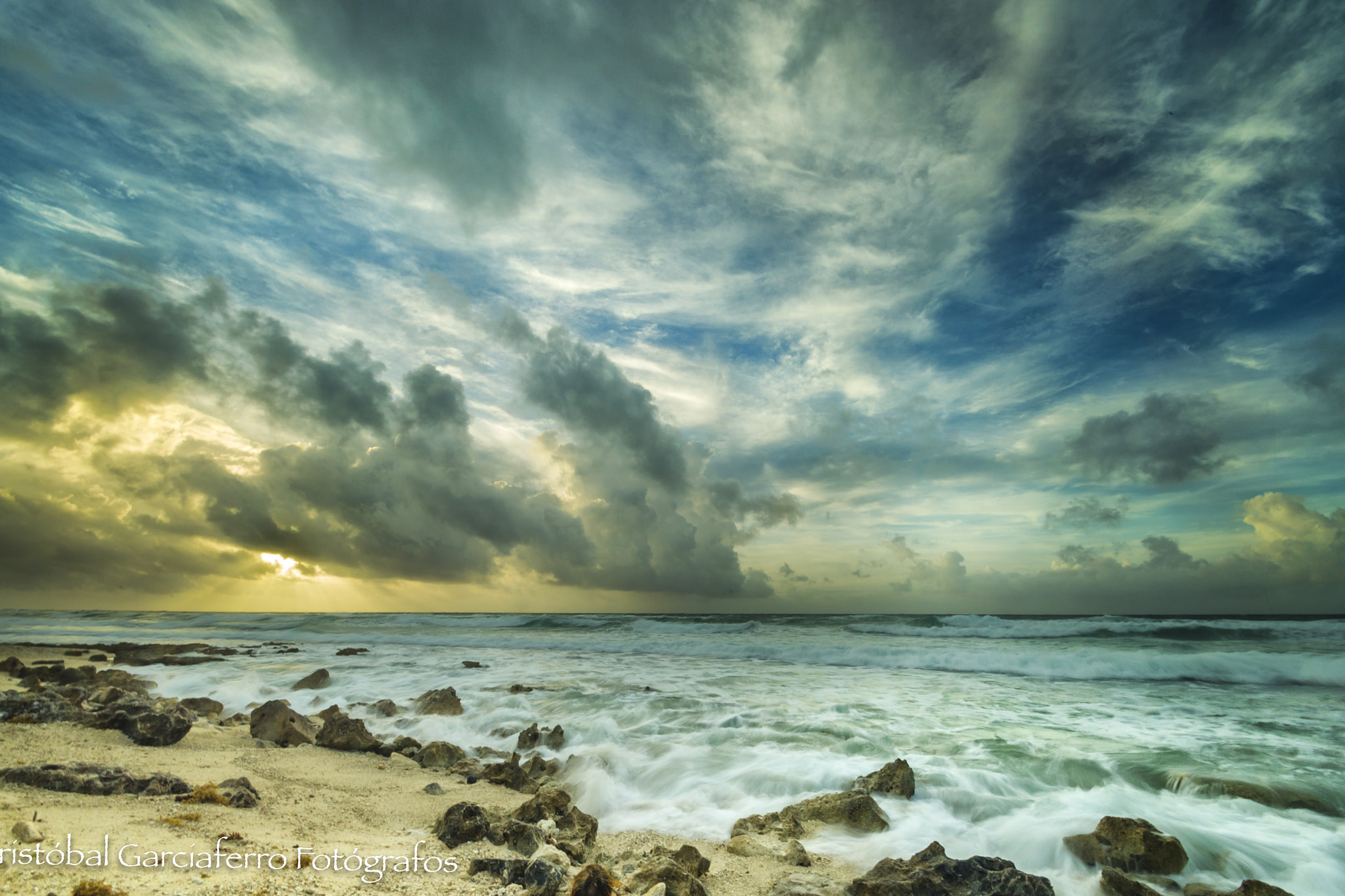 Canon EOS-1D Mark IV sample photo. Sunrise in cozumel photography