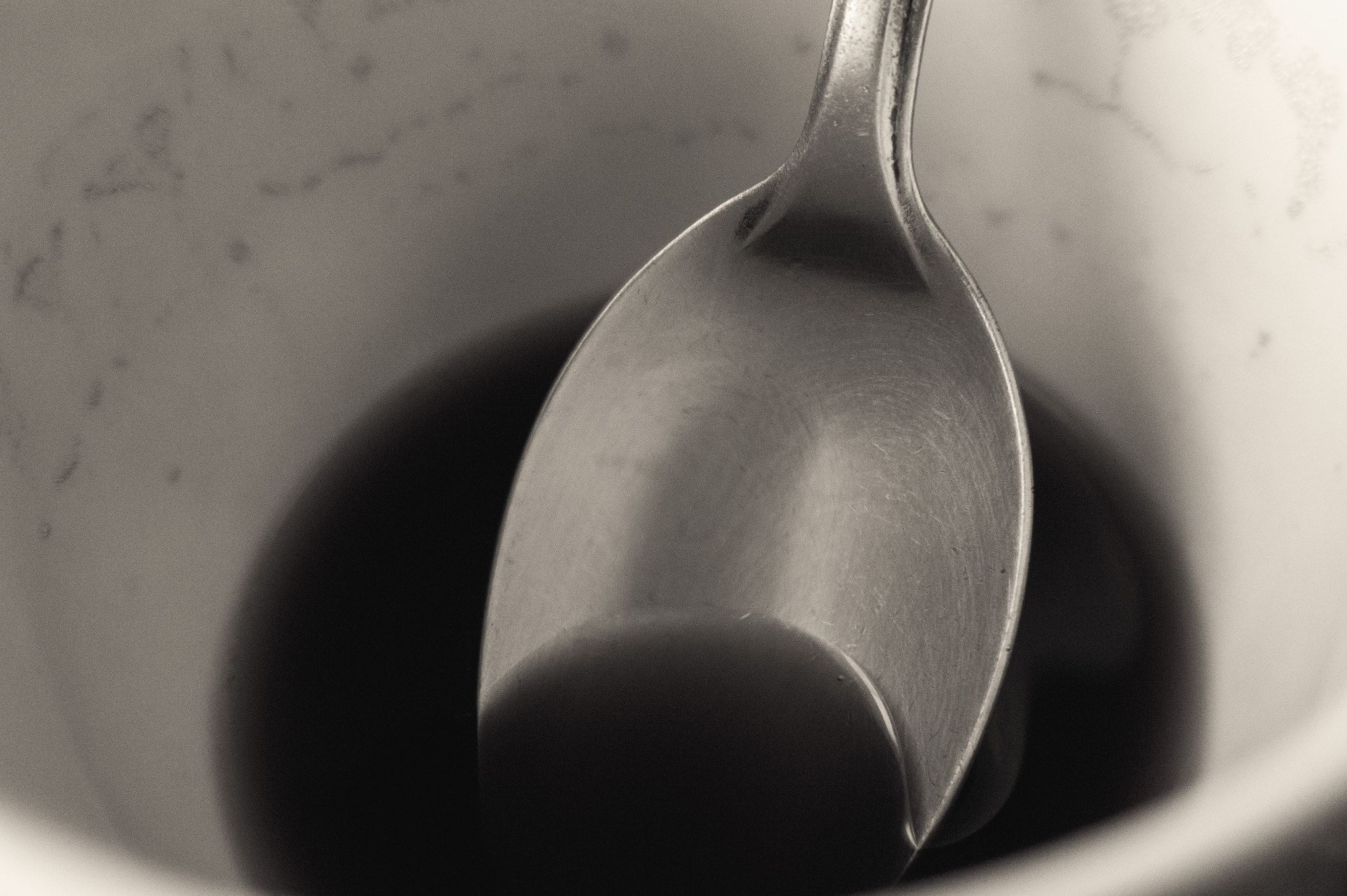 E 18-50mm F4-5.6 sample photo. Café photography