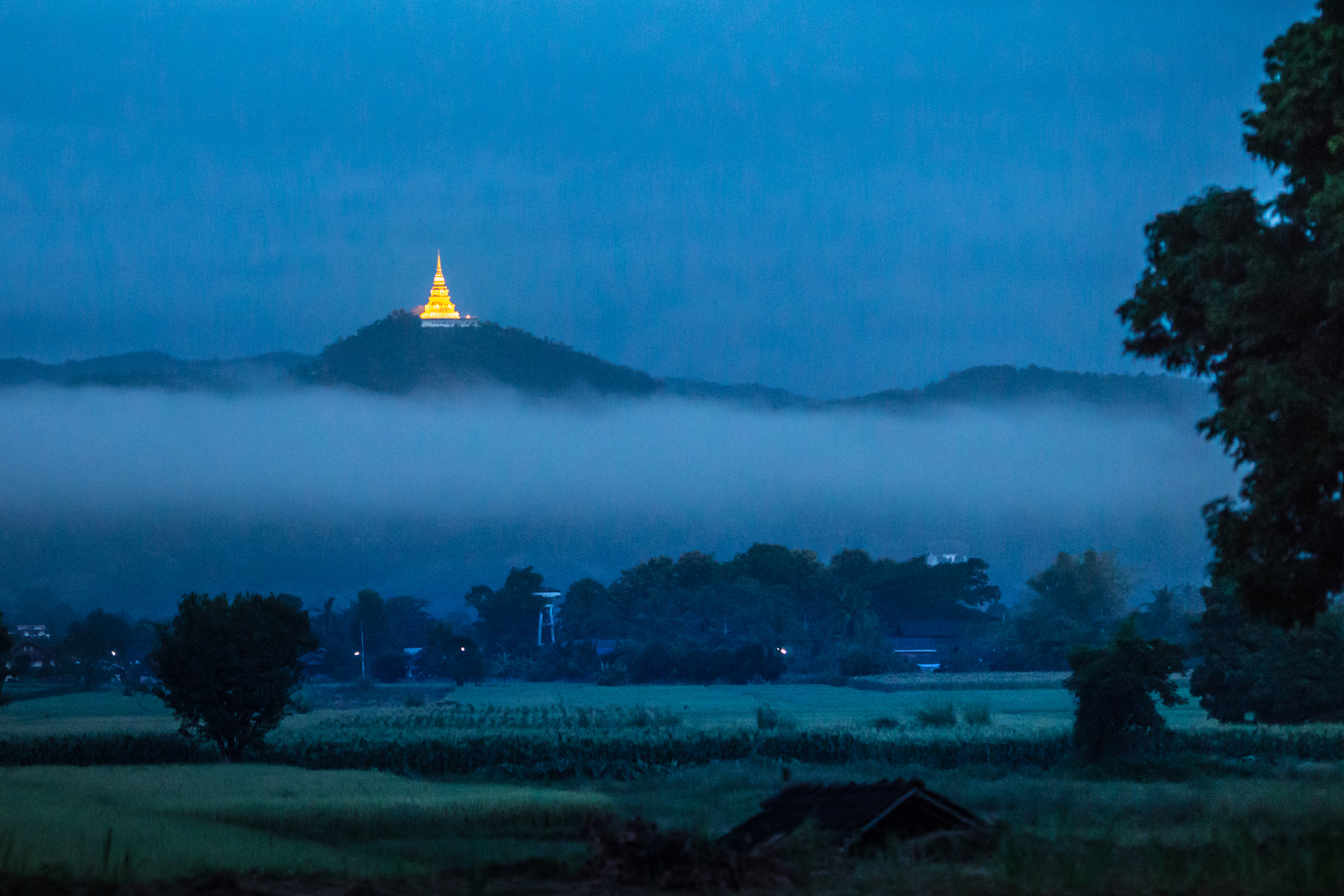 Canon EOS-1D X + Canon EF 135mm F2L USM sample photo. Temple on the mountain photography