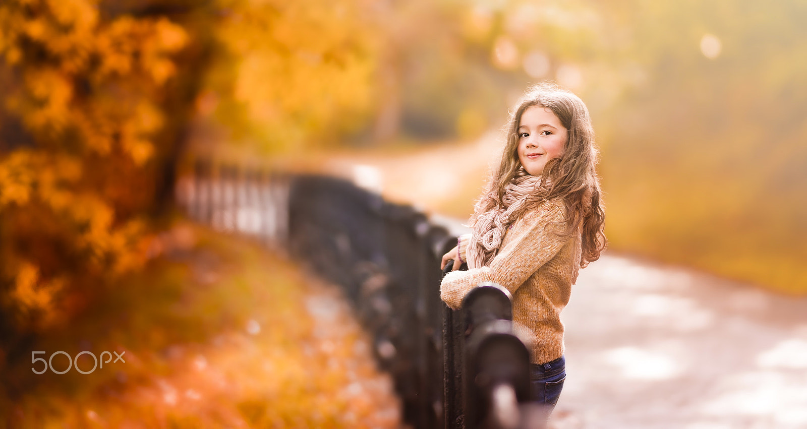 Sony a99 II sample photo. Autumn girl photography